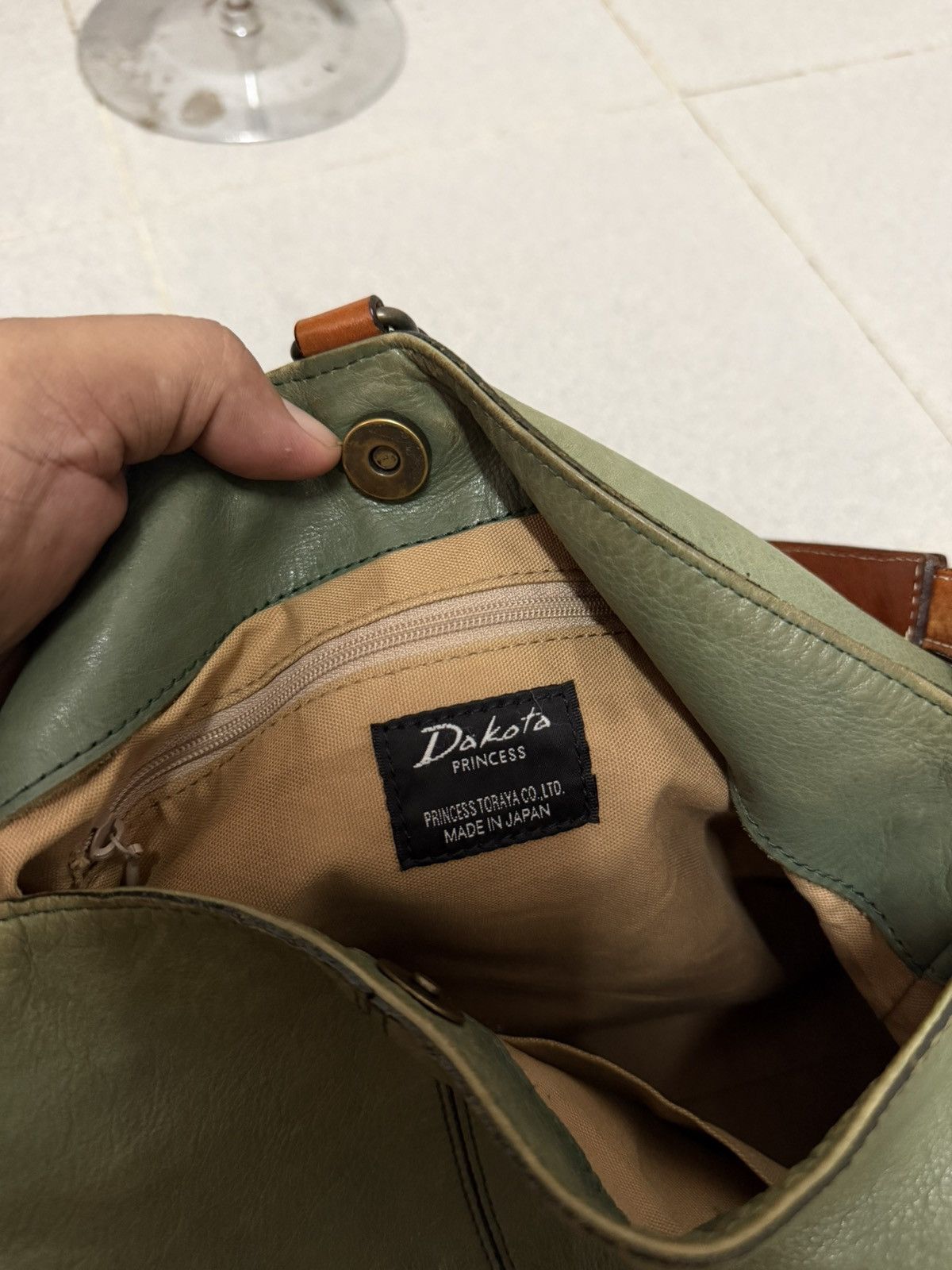 Genuine Leather Vintage Dakota Princess Genuine Leather Bag Japan Size ONE SIZE - 7 Thumbnail