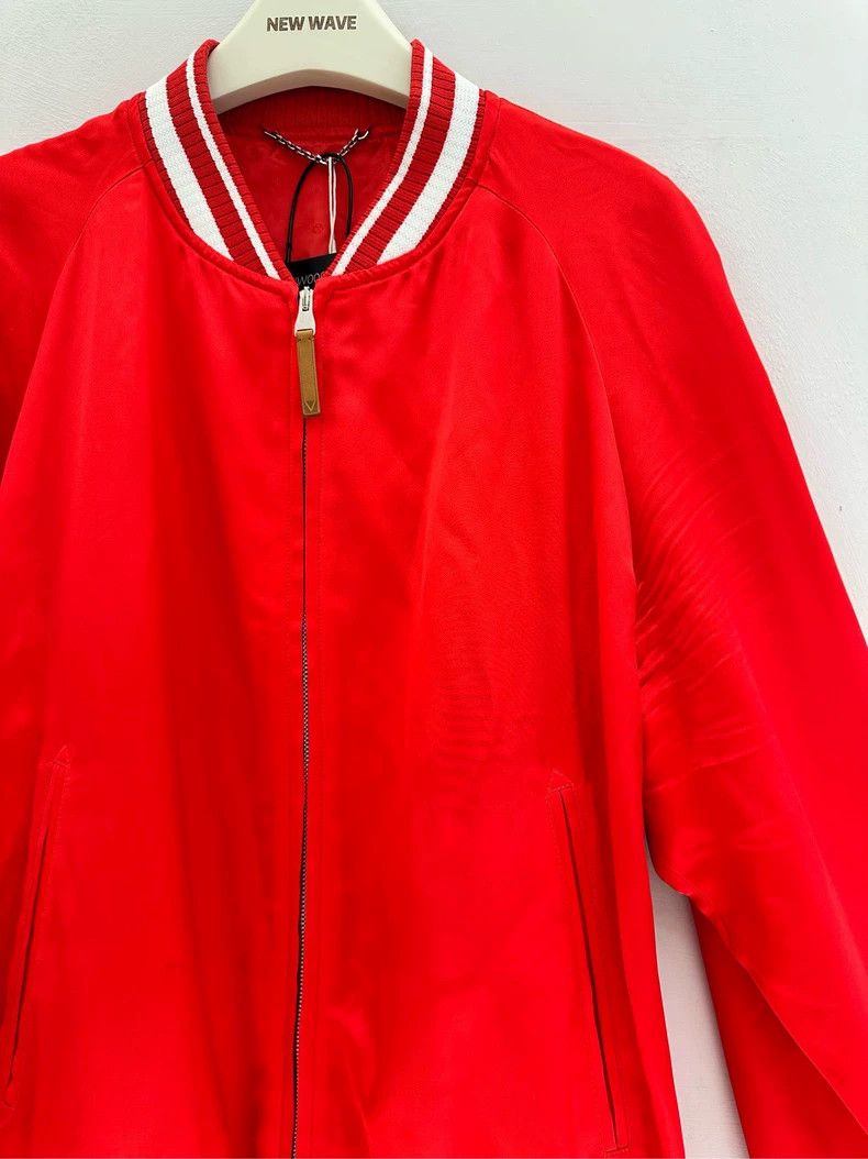 Louis Vuitton Louis Vuitton Red silk embroidered logo jacket 2501-Nextarr Size US M / EU 48-50 / 2 - 4 Thumbnail