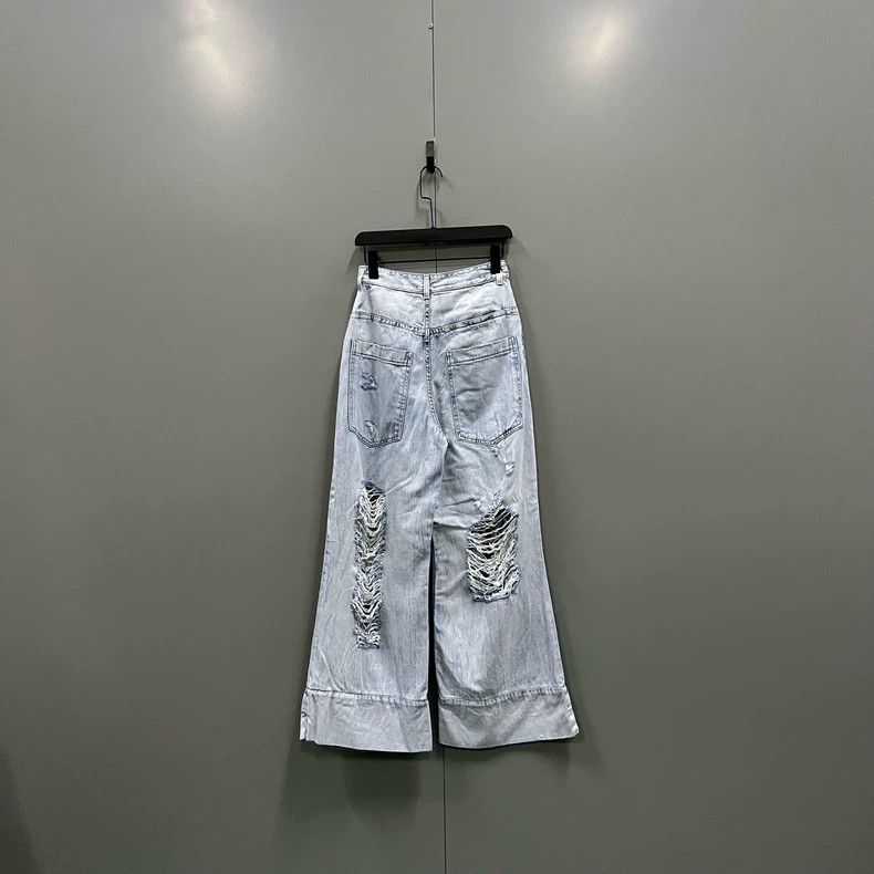 Givenchy Givenchy Size24 SS22 Mid-rise Ripped and Washed Denim Jeans Size US 29 - 2 Thumbnail