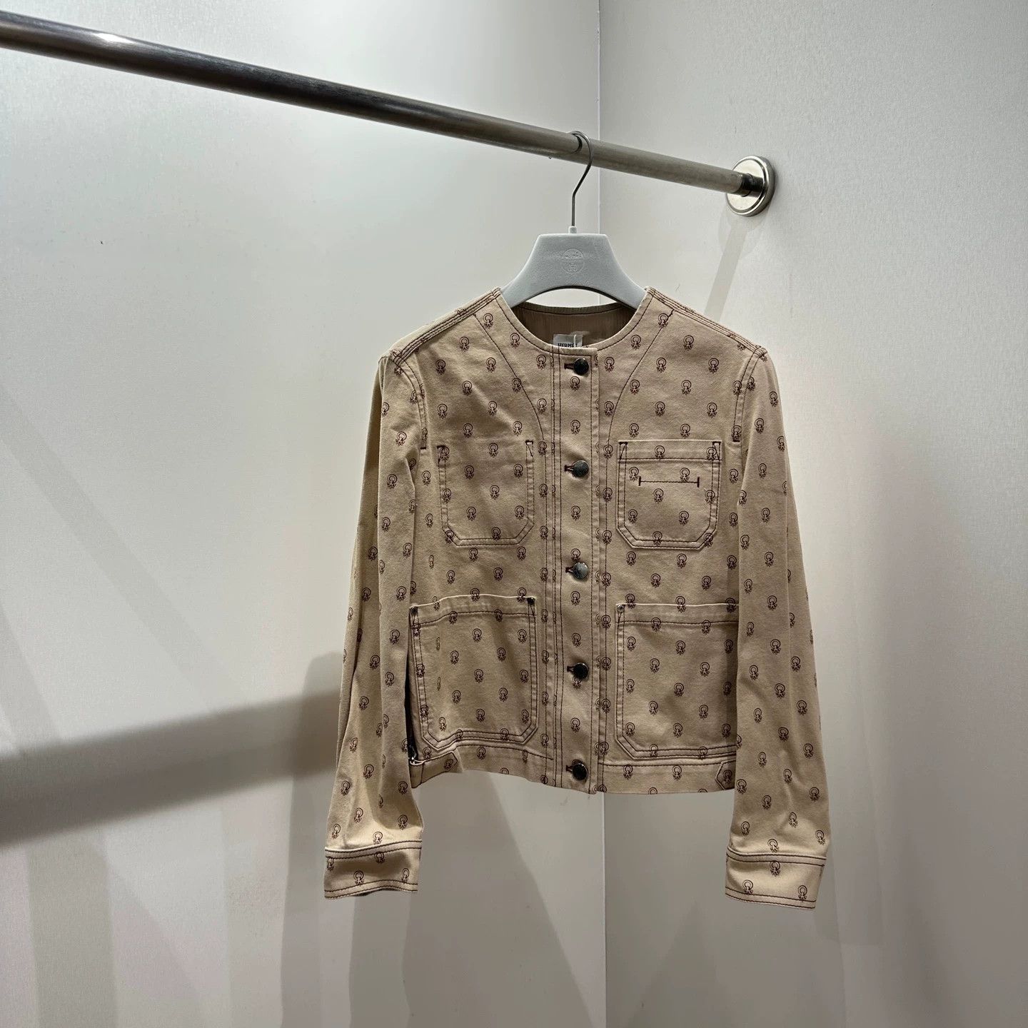 Hermes Hermes Logo Plaque Full-Print Buttoned Jacket 36 Size XS / US 0-2 / IT 36-38 - 1 Thumbnail