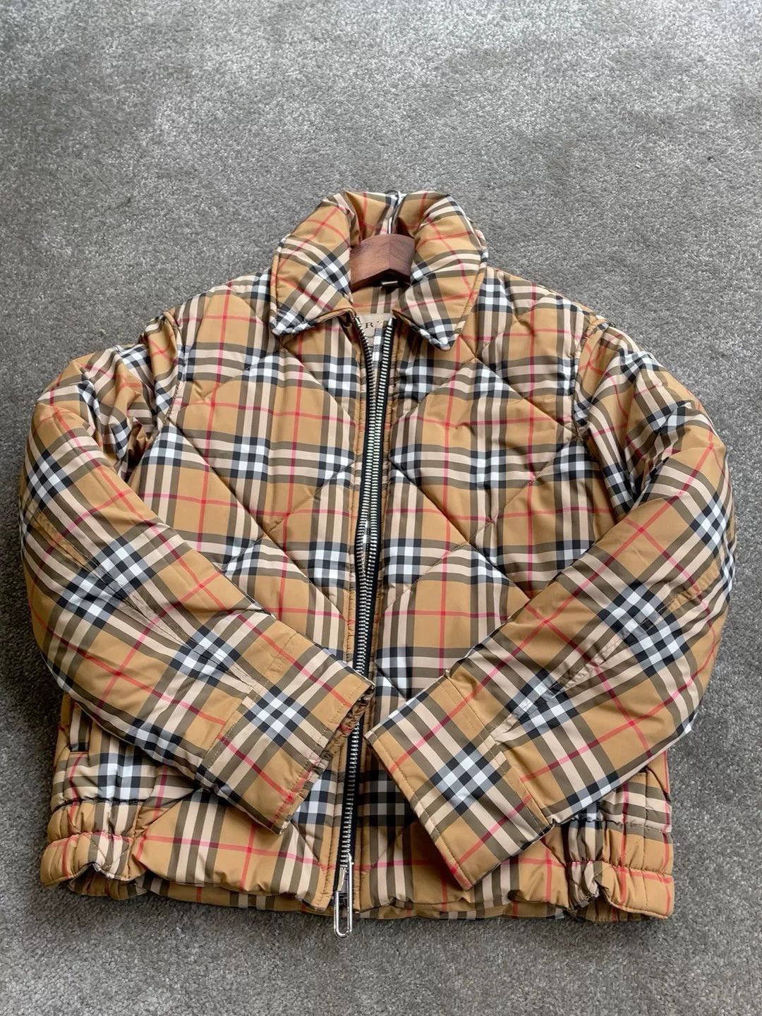 Burberry Burberry Vintage Check Quilted Coat Size M / US 6-8 / IT 42-44 - 1 Thumbnail