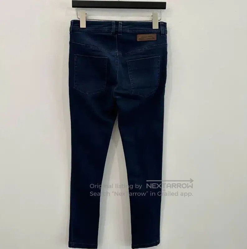 Burberry Burberry Women's Blue Denim Casual Pants. Size 26" / US 2 / IT 38 - 1 Thumbnail