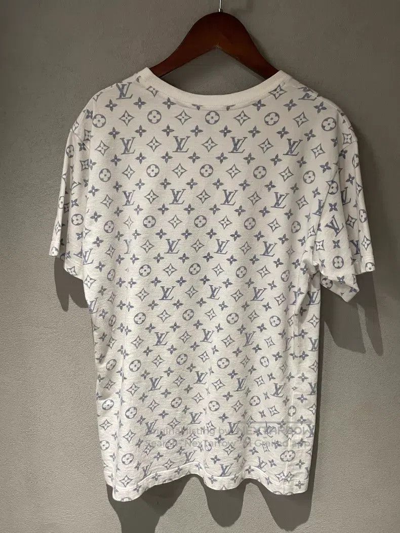 Louis Vuitton Louis Vuitton White Blue Flower Chain Short Sleeve T-Shirt Size US M / EU 48-50 / 2 - 2 Thumbnail