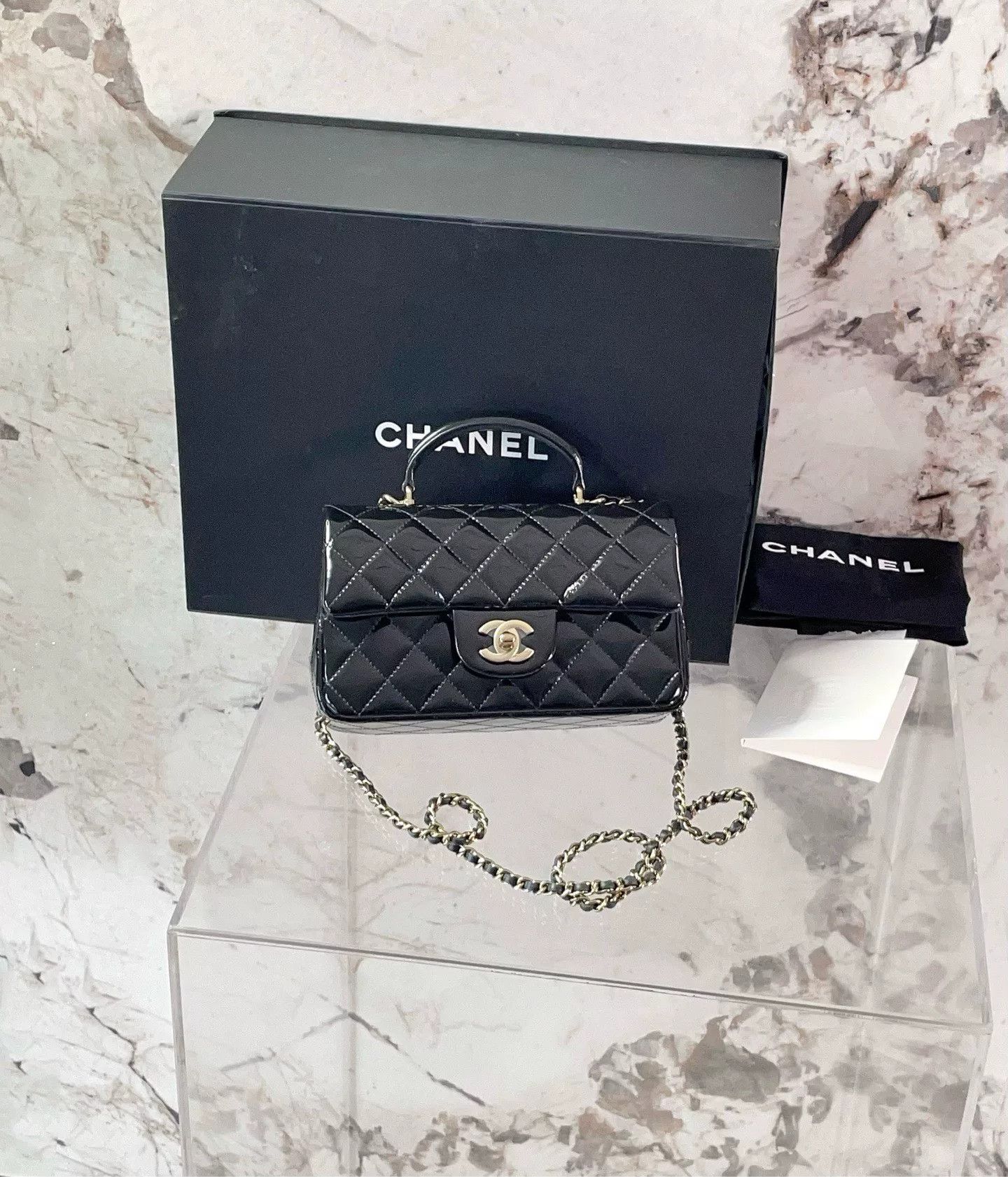 Chanel Pre-loved Bag Very good condition Size ONE SIZE - 1 Thumbnail