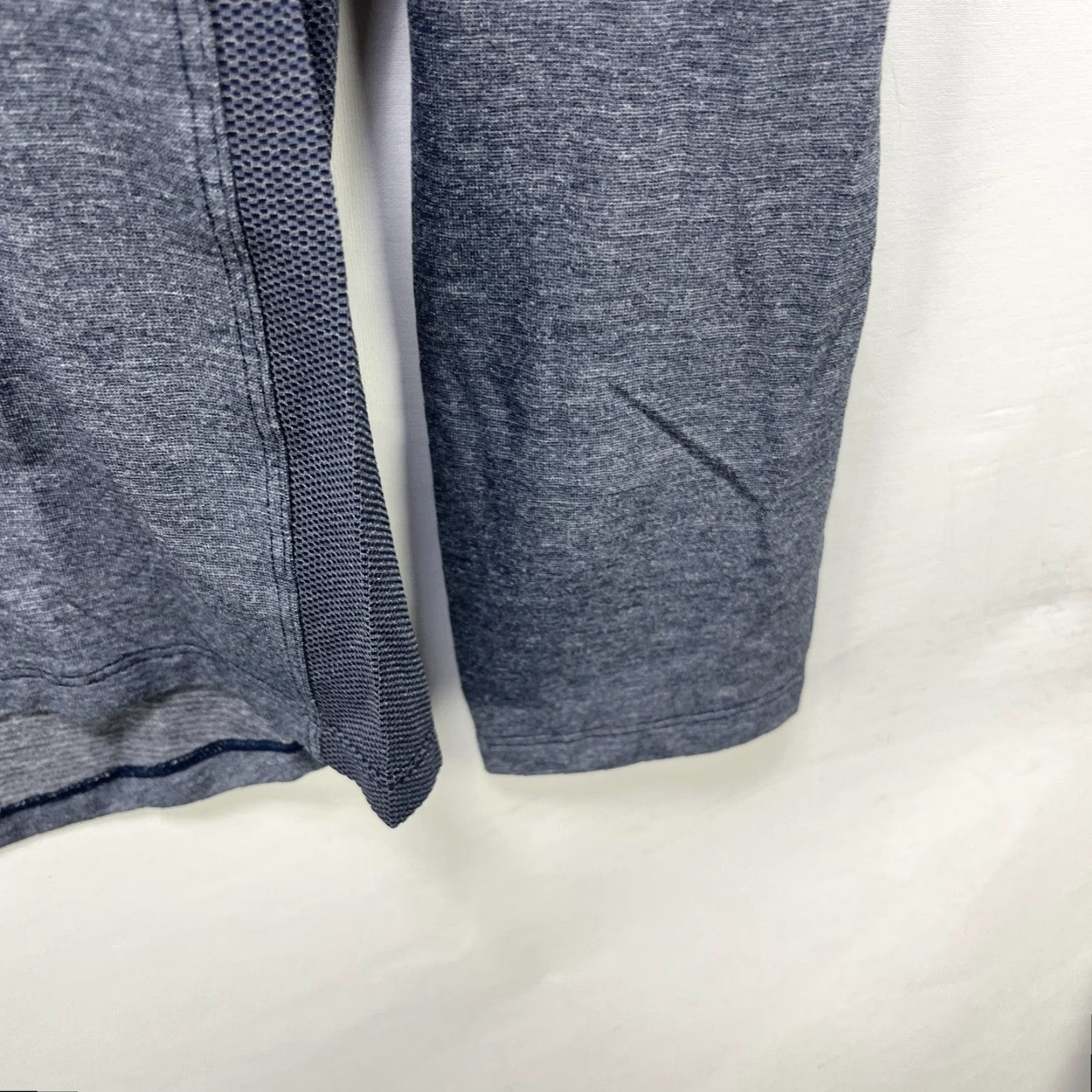 Lululemon Lululemon Longsleeve Shirt Mens M Gray Cotton Polyester Knit Logo Activewear Crew Neck Vintage: No Size US M / EU 48-50 / 2 - 5 Thumbnail
