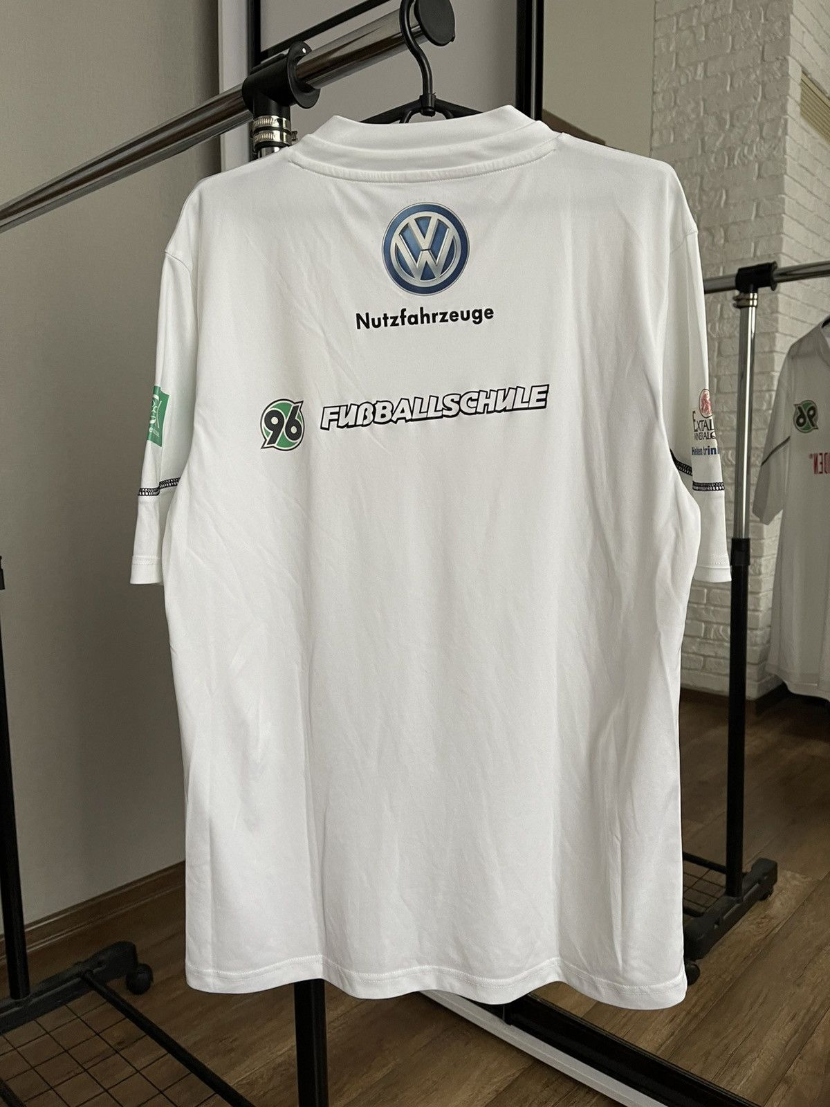 Other 2015/2016 Hannover 96 Jako Soccer Jersey T-Shirt Tee Size US M / EU 48-50 / 2 - 6 Thumbnail