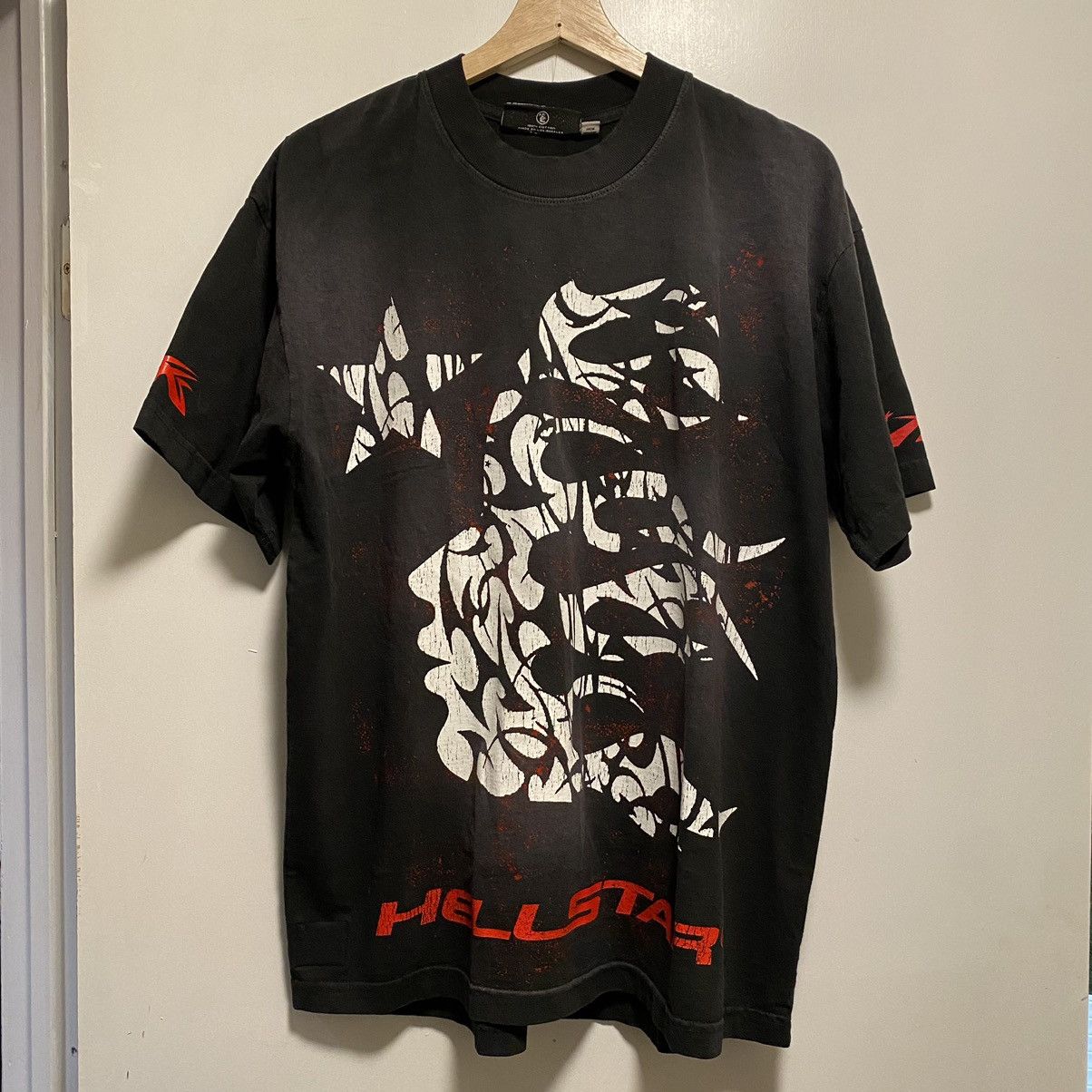 HELLSTAR 半袖 T-Shirt Black Glitter THORN P2P 〇関送無料〇 Buy Hellstar Thorn Glitter T-Shirt 'Green' - HS03TEE002 GREE