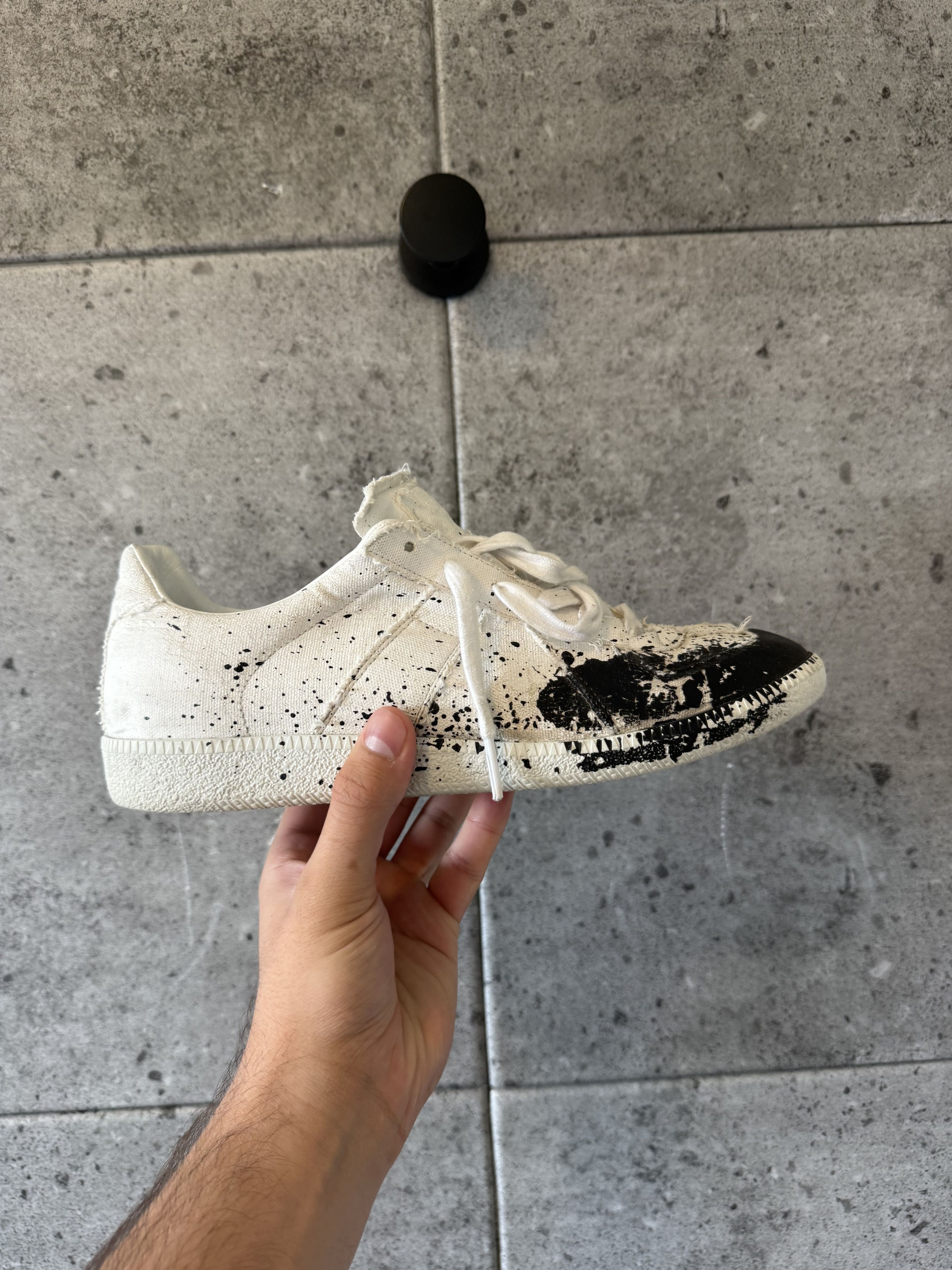 Maison Margiela Maison Margiela canvas paint splatter sneakers Size US 9 / EU 42 - 7 Thumbnail