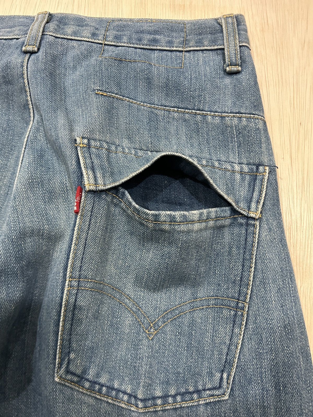 Levi's y2k Levis Engineered ‘TeenAge Riot’ Ads Poem Size US 28 / EU 44 - 5 Thumbnail