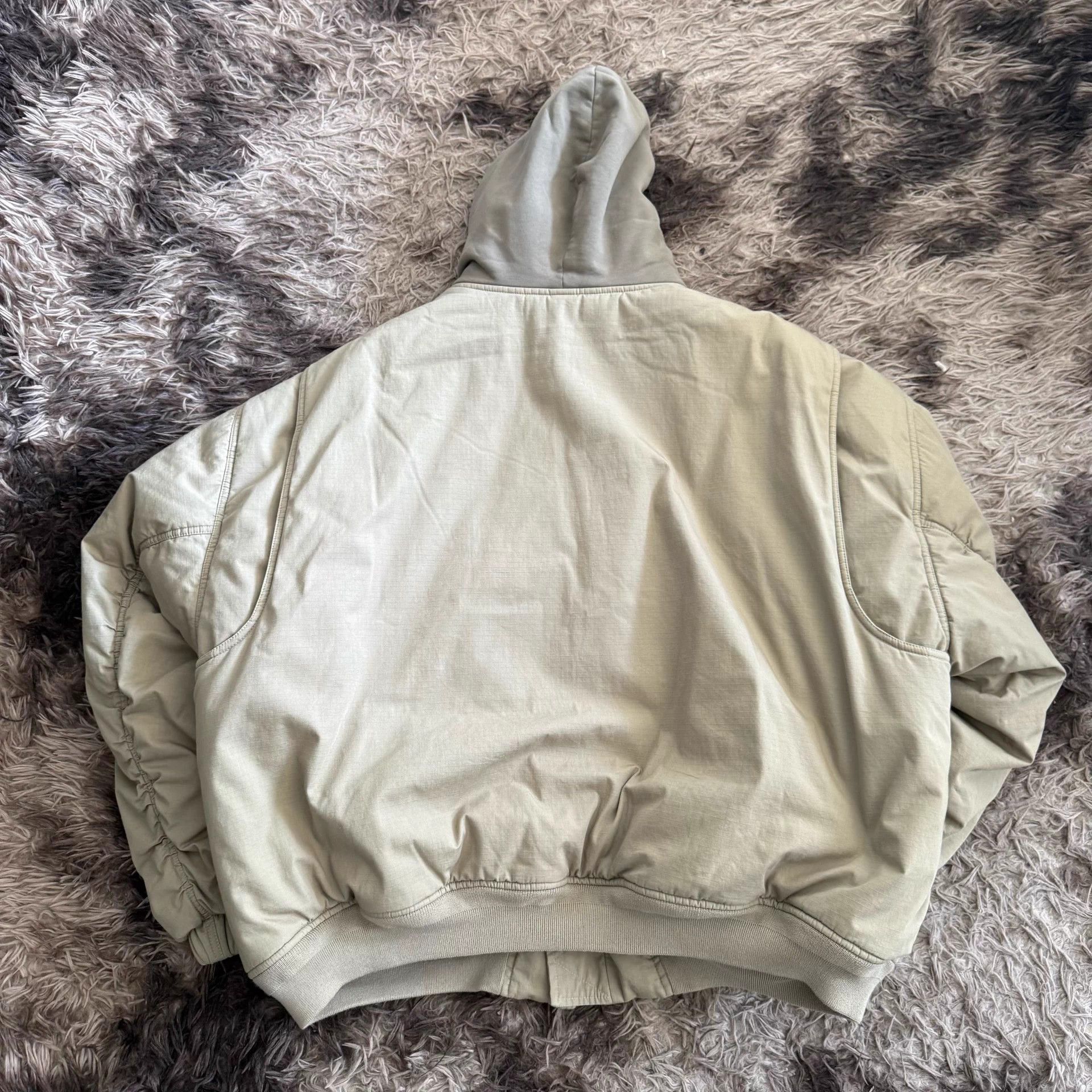 Balenciaga Balenciaga 22fw Khaki Shearling Hooded Bomber Size 2 Size US M / EU 48-50 / 2 - 2 Thumbnail