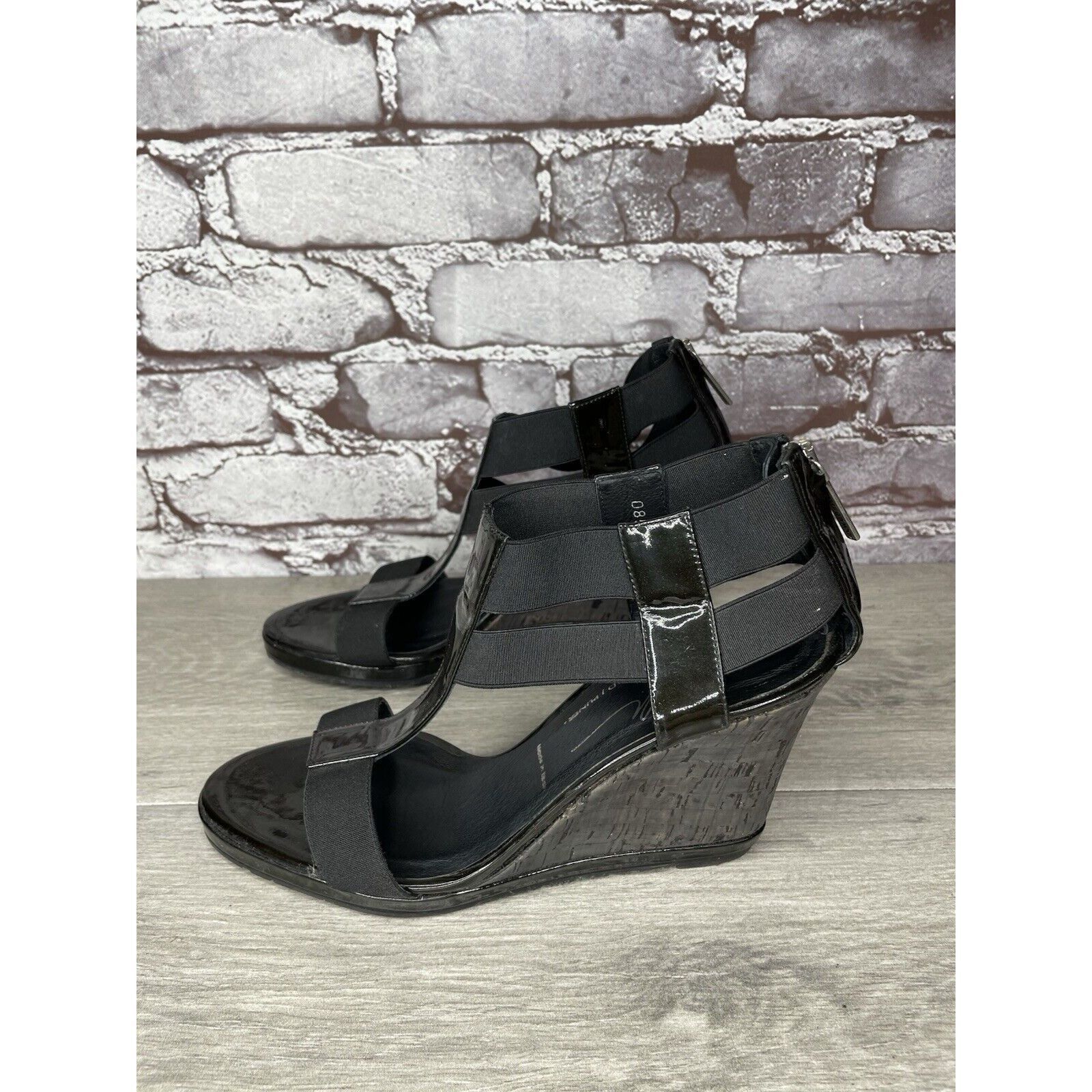Donald Pliner Donald Pliner Black Patent Leather Back Zip Wedge Sandals Women Sz 8.5M US/39EU Size US 8.5 / IT 38.5 - 11 Thumbnail
