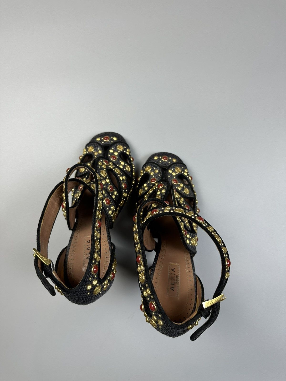 Alaia ALAIA STRAW PUMPS WITH STUDS APPLIED 12CM Size US 7 / IT 37 - 4 Thumbnail
