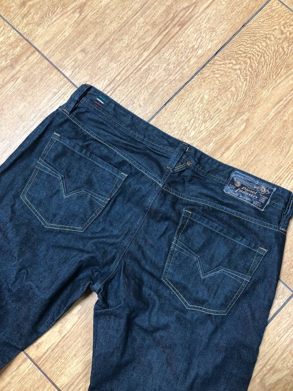 Diesel × Japanese Brand Dirty Painted Distressed Thrashed Faded Baggy Jeans Y2K Size US 36 / EU 52 - 18 Thumbnail