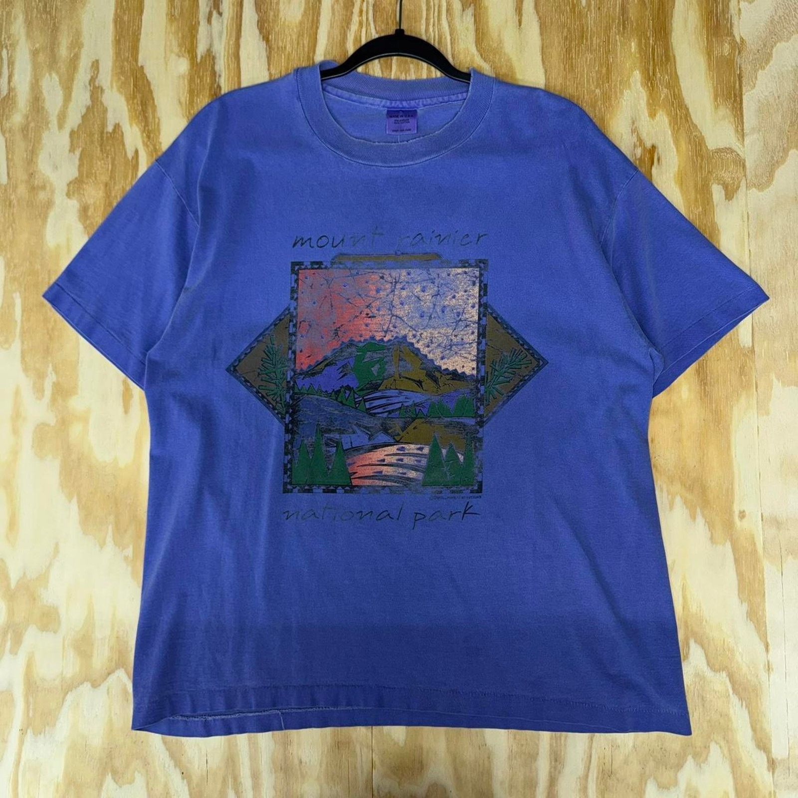 Vintage Vintage y2k mount rainer national park distressed t-shirt Size US L / EU 52-54 / 3 - 1 Thumbnail