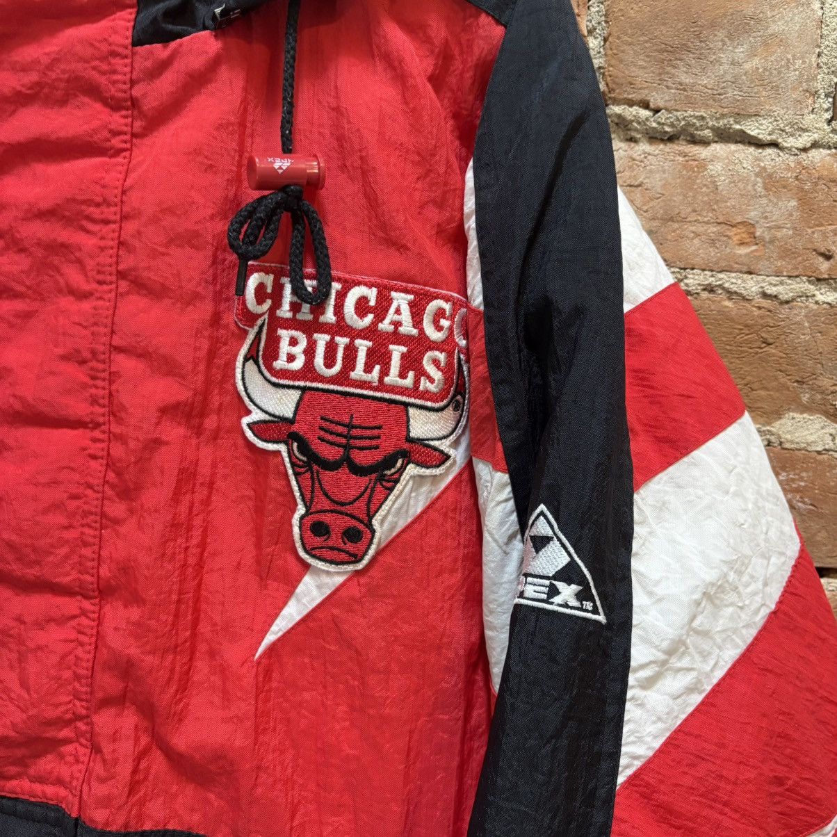 NBA × Vintage $250 Vintage 90s Apex One Chicago Bulls Puffer Jacket Size US L / EU 52-54 / 3 - 2 Thumbnail