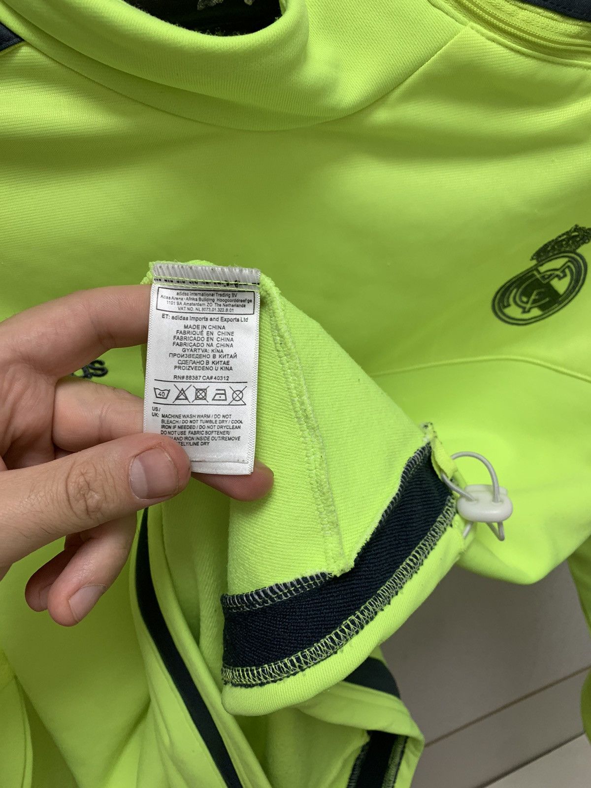 Adidas Adidas Real Madrid yellow soccer jersey longsleeve L sz Size US L / EU 52-54 / 3 - 7 Thumbnail