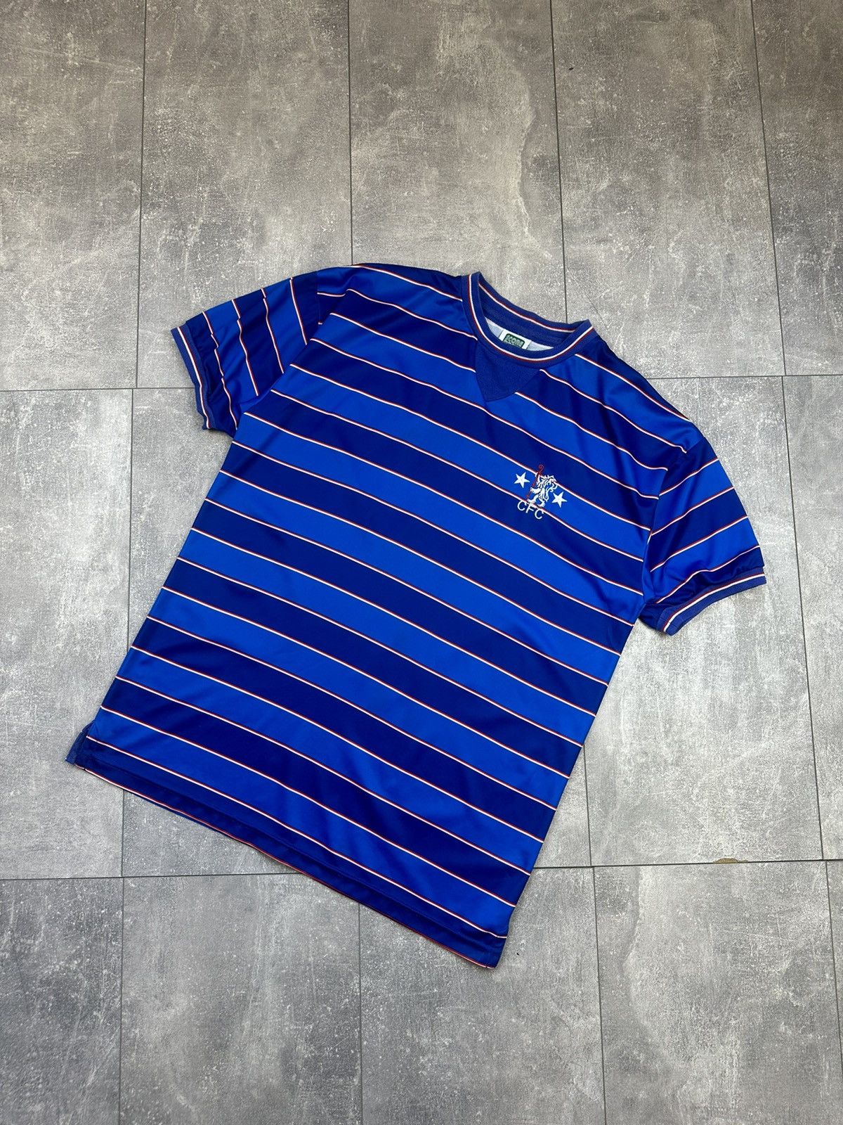 Vintage Vintage Score Draw Chelsea Official Retro Soccer Jersey Size US L / EU 52-54 / 3 - 2 Thumbnail