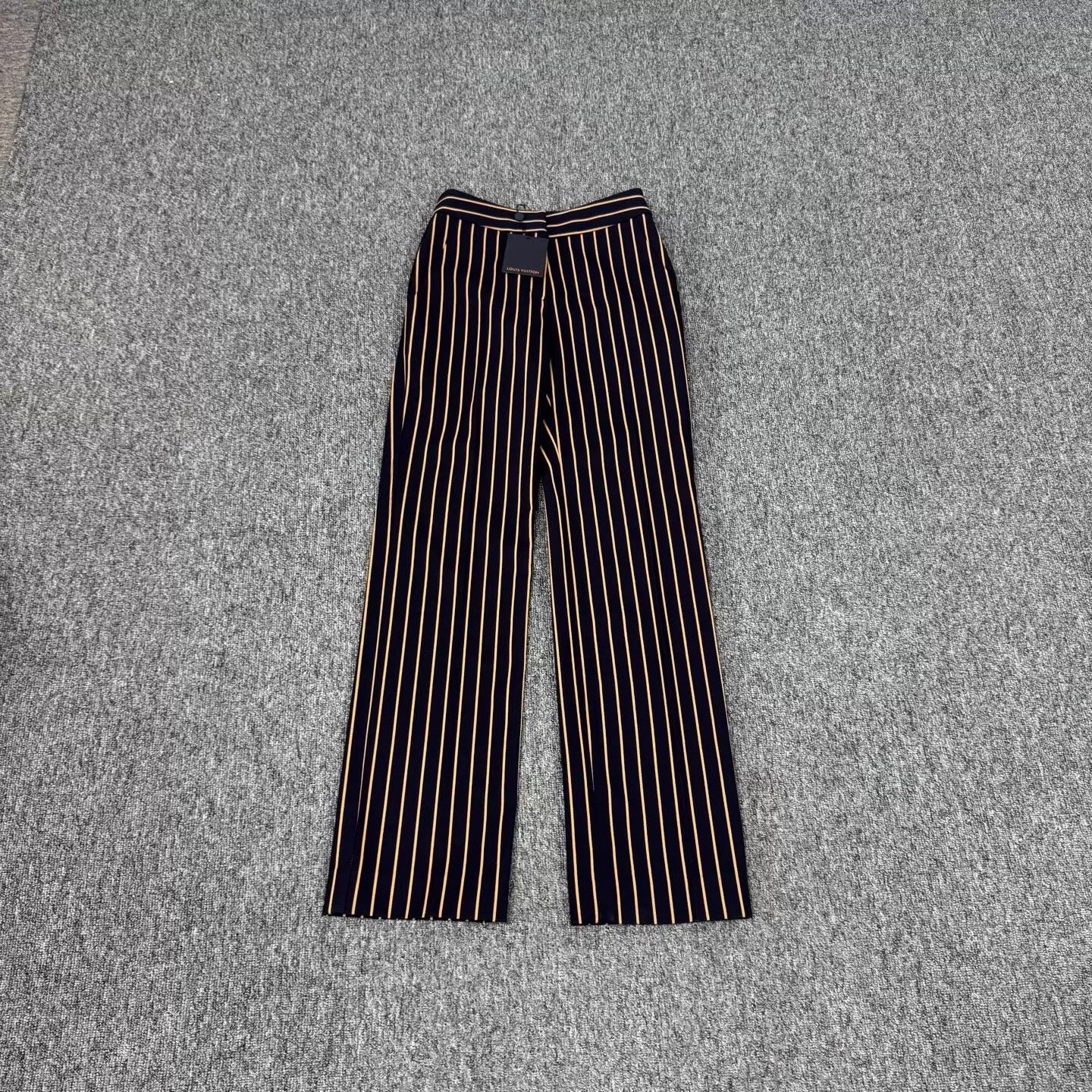 Louis Vuitton LV Leather Logo Striped Trousers 36 New With Tags Size 26" / US 2 / IT 38 - 1 Thumbnail