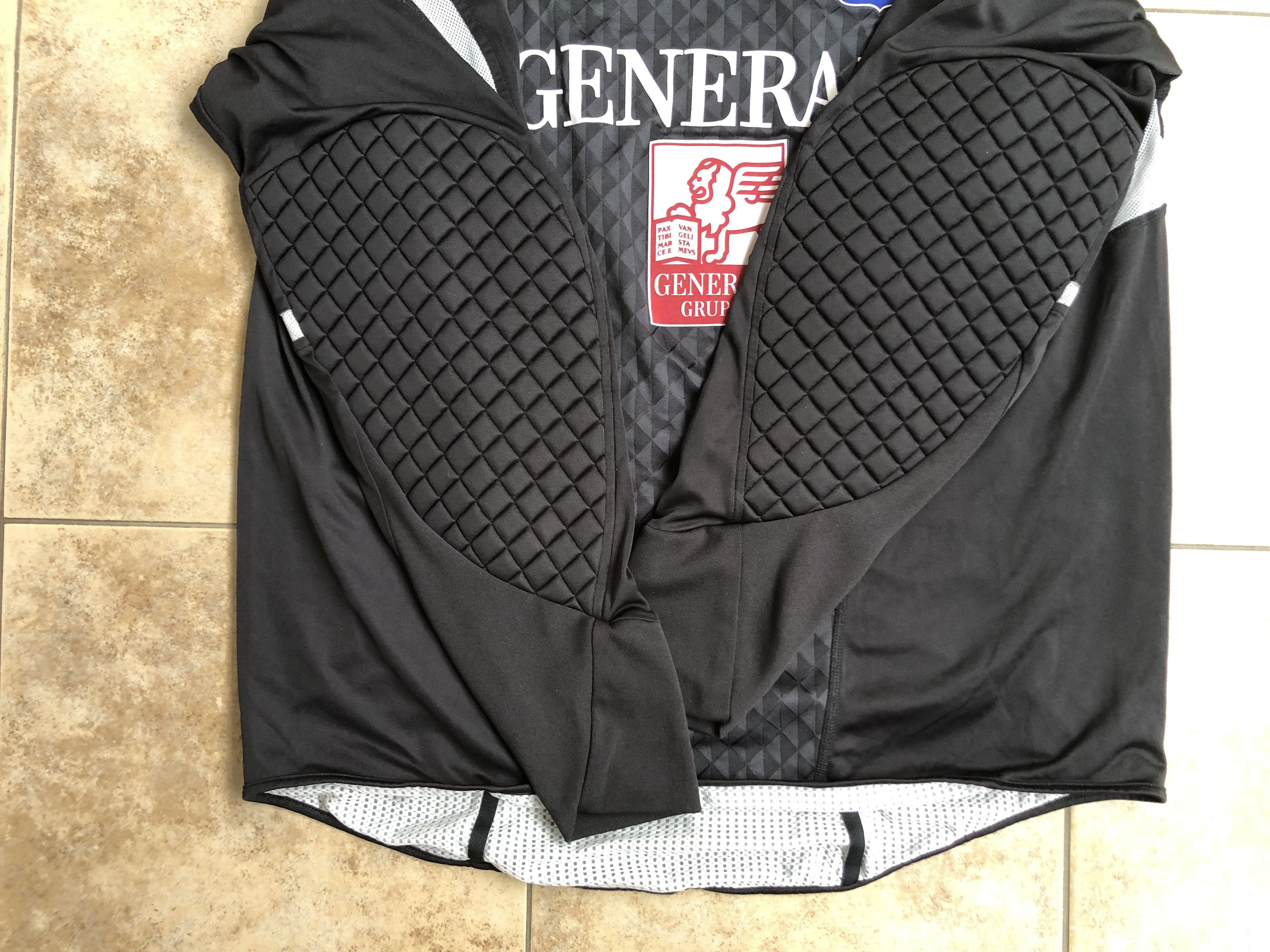 Adidas SpVgg Unterhaching Goalkeeper football shirt 2005-2006 #25 Size US XL / EU 56 / 4 - 14 Thumbnail