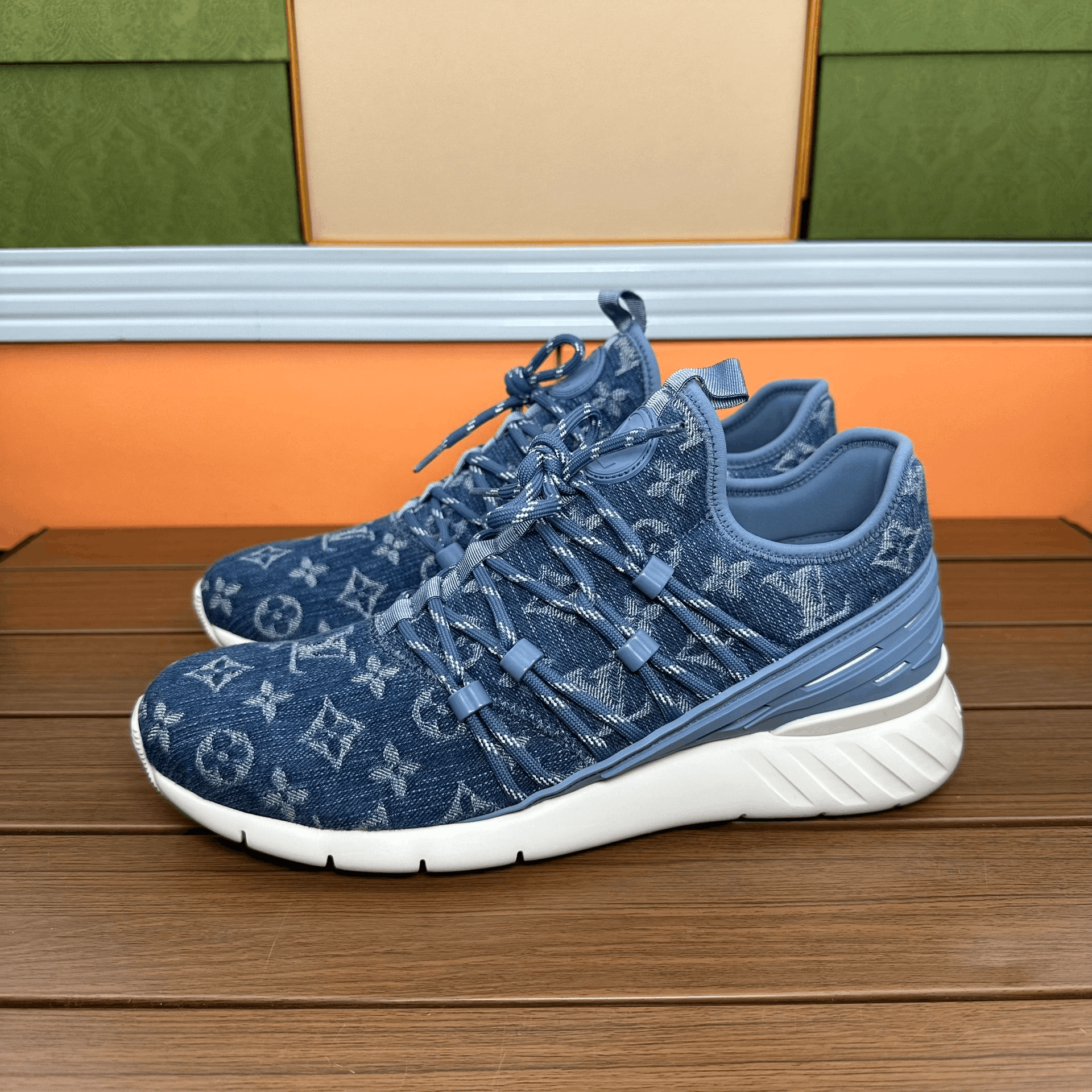 Louis Vuitton Louis Vuitton Casual Denim Blue Lowtop Sneakers 6 Men Size US 6 / EU 39 - 1 Thumbnail