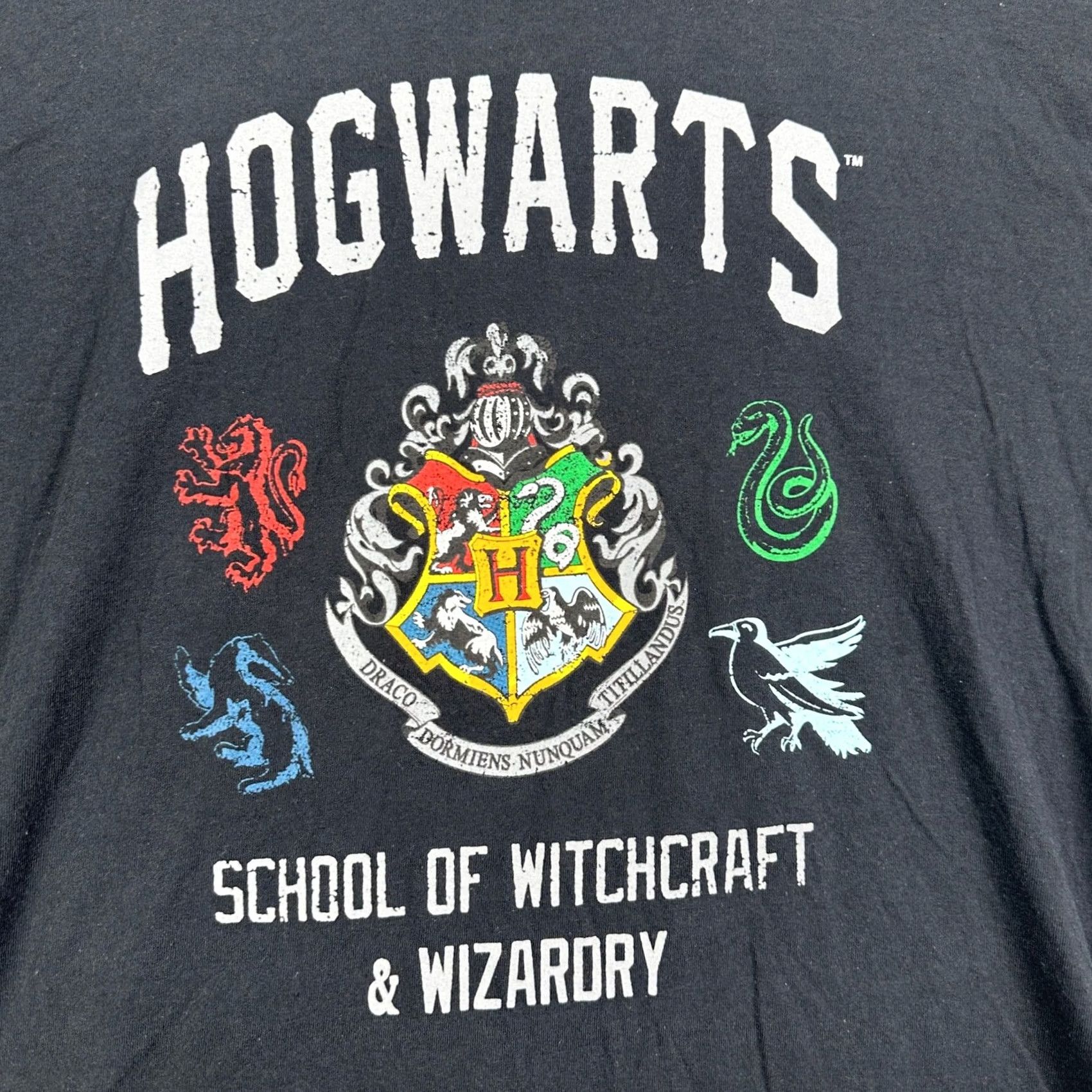 Vintage Harry Potter Adult Mens Hogwarts T-Shirt XL Black Short Sleeve Tee Made In USA Size US XL / EU 56 / 4 - 6 Thumbnail