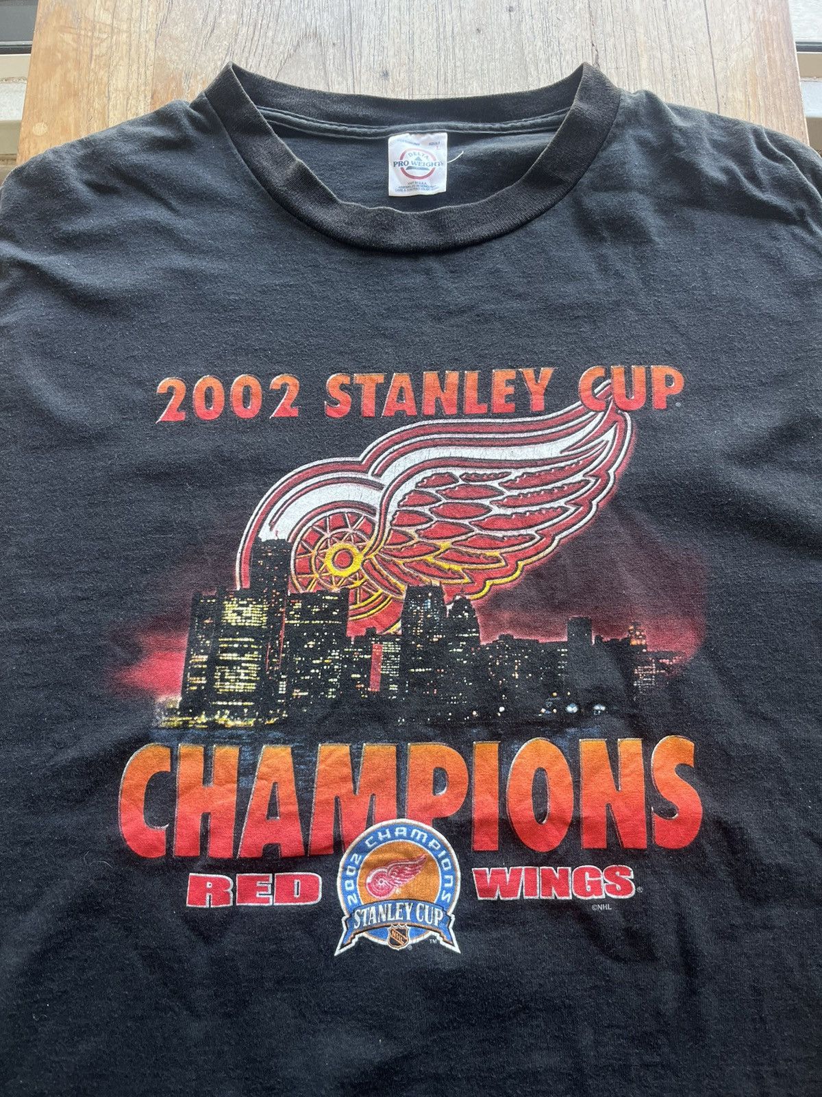 NHL × Red Wing × Vintage Vintage RED WINGS Champion 2002’s Stanley Cup Tshirt Size US L / EU 52-54 / 3 - 3 Thumbnail