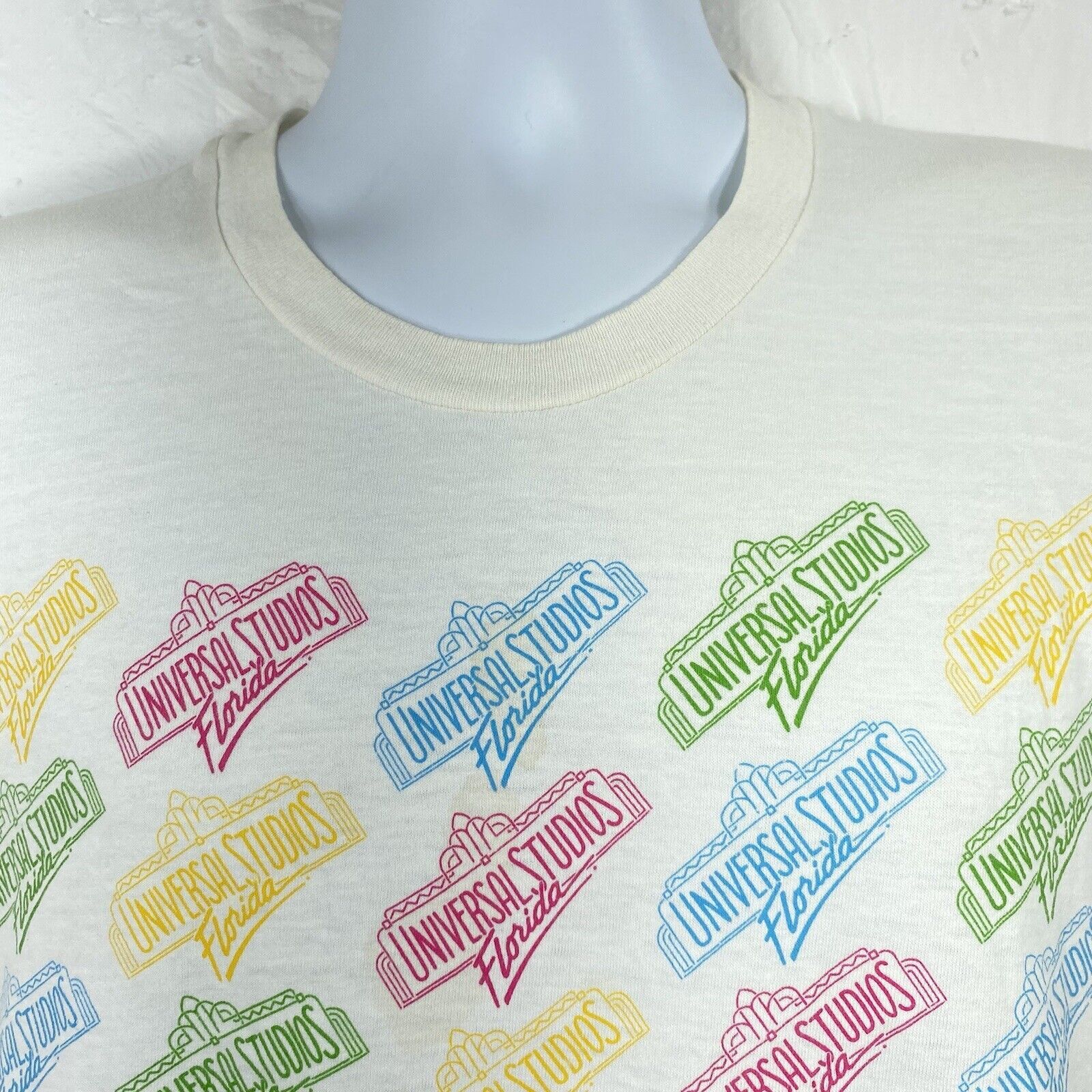 Universal Studios Vintage Universal Studios 1990 Tee Logo Graphic T Shirt Size US M / EU 48-50 / 2 - 2 Thumbnail