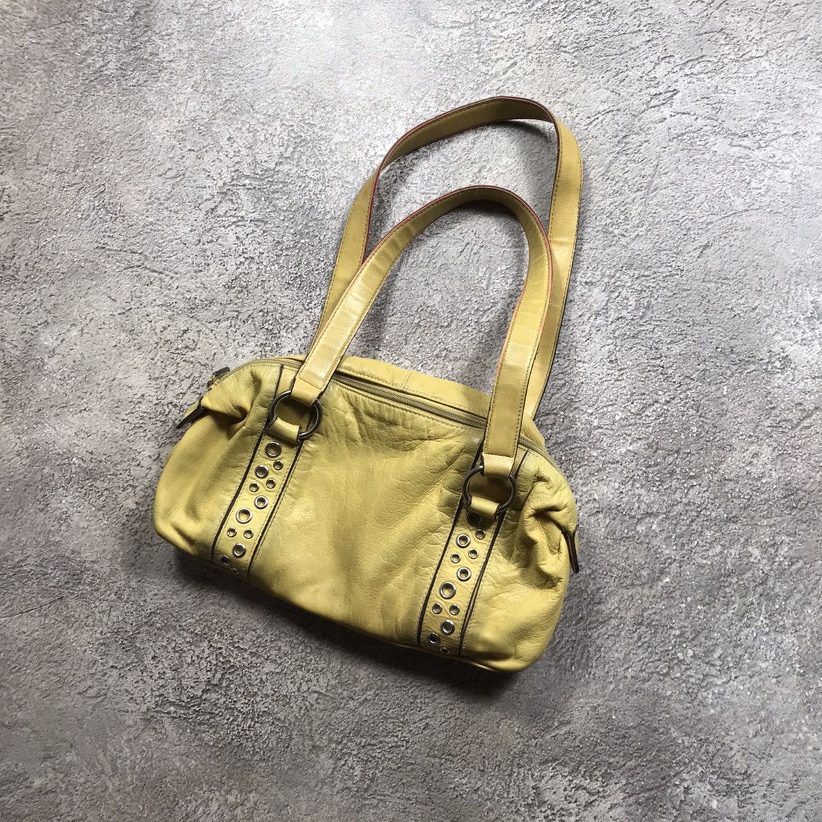 Vintage Vintage Y2K Leather Shoulder Bag Japanese Archive Streetwear Size ONE SIZE - 2 Thumbnail