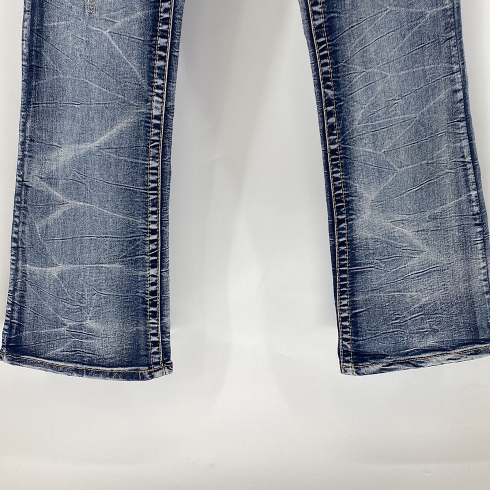Other Aryia Lowrise bootcut tribal embroidered jean size 5/6 short Size 26" / US 2 / IT 38 - 7 Thumbnail