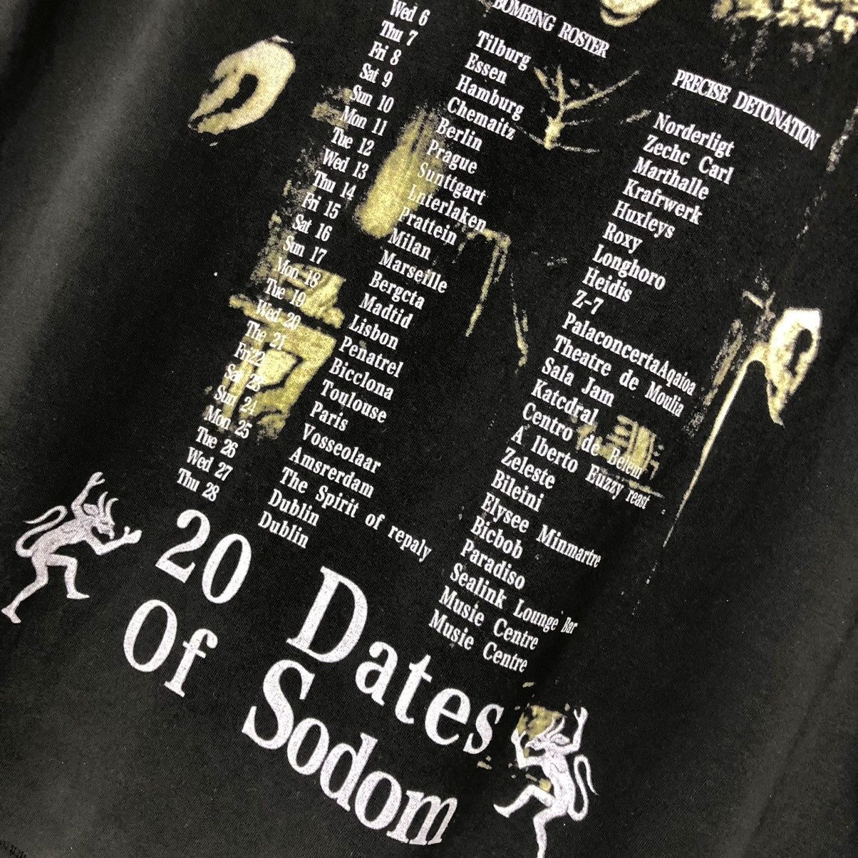 Band Tees Cradle Of Filth 90’s Reprint not vintage tee t shirt Size US L / EU 52-54 / 3 - 5 Thumbnail