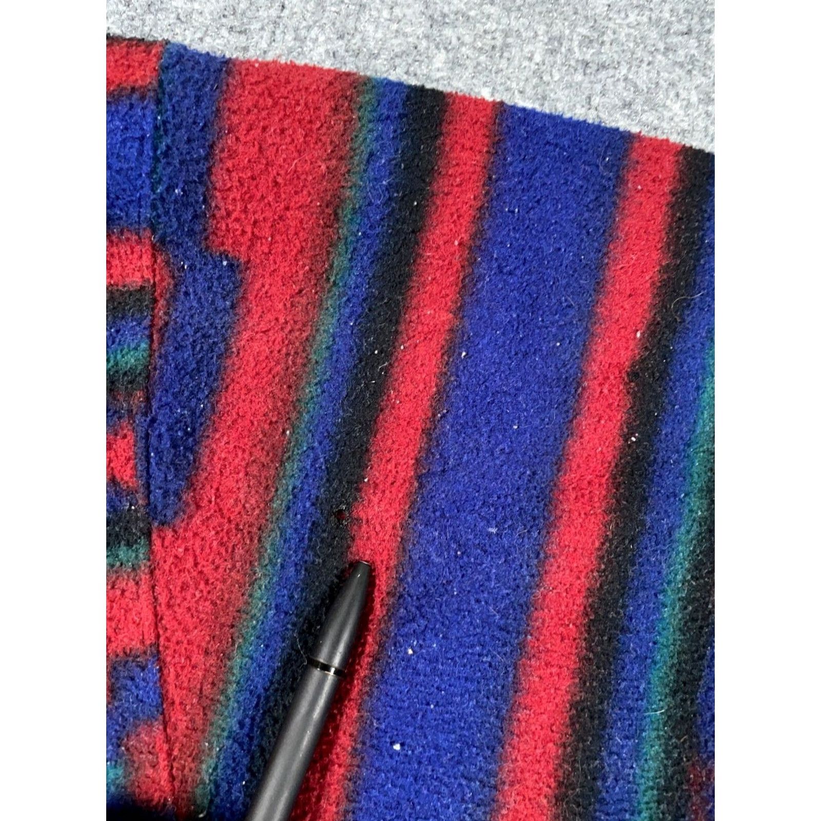 Vintage VINTAGE GARB Oversized Aztec Pattern Fleece Pullover Hoodie Men Medium Red Geometric 90s Tribal Crew Neck Size US M / EU 48-50 / 2 - 5 Thumbnail