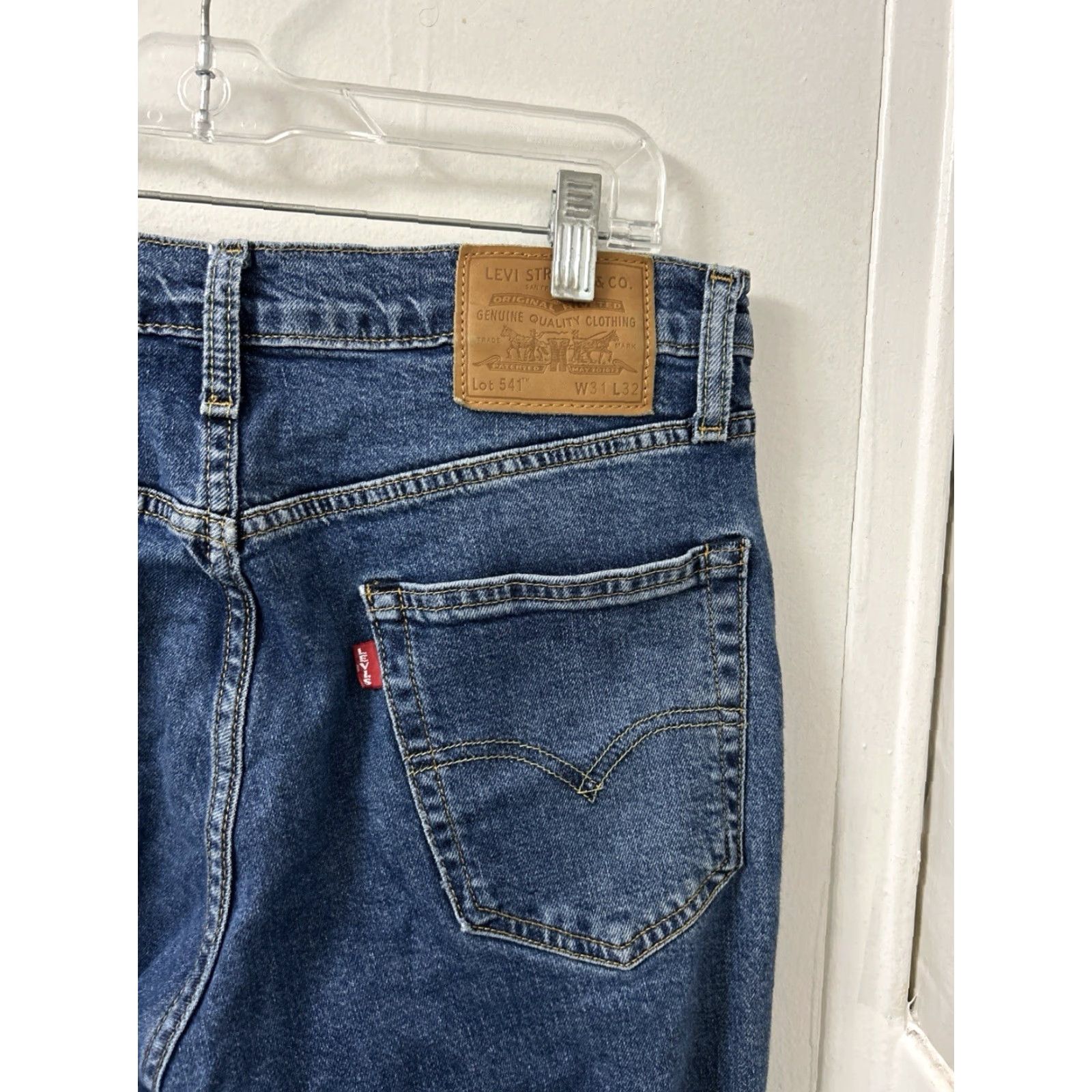 Levi's Levi's 541 Athletic Taper Jeans Mens 31x32 Medium Blue Size US 31 - 4 Thumbnail