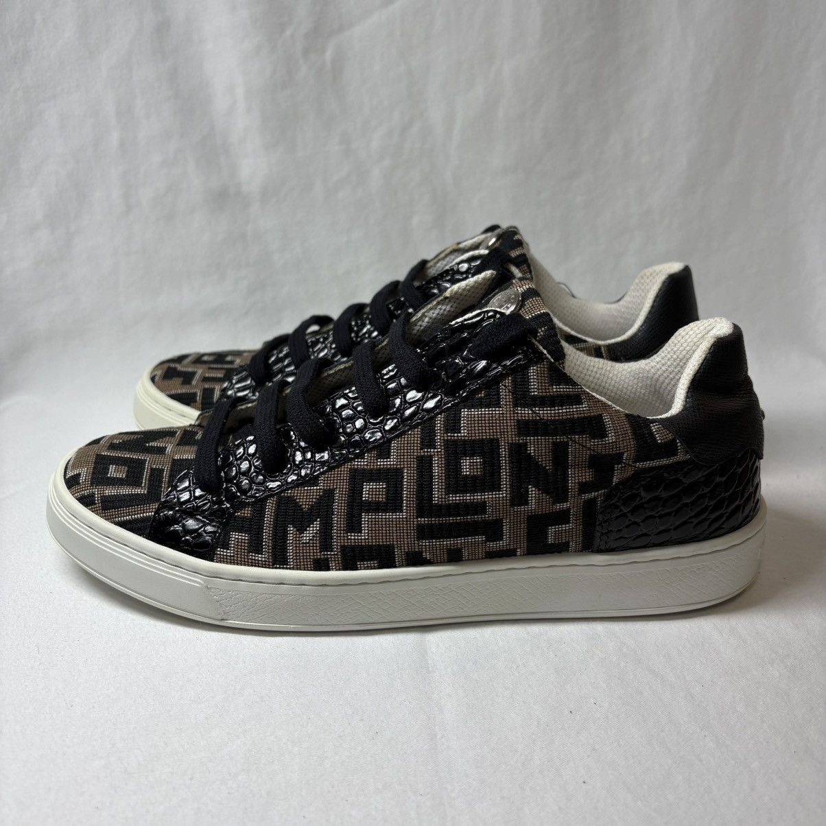 Longchamp AUTHENTIC Longchamp Sneakers Size US 8 / IT 38 - 4 Thumbnail