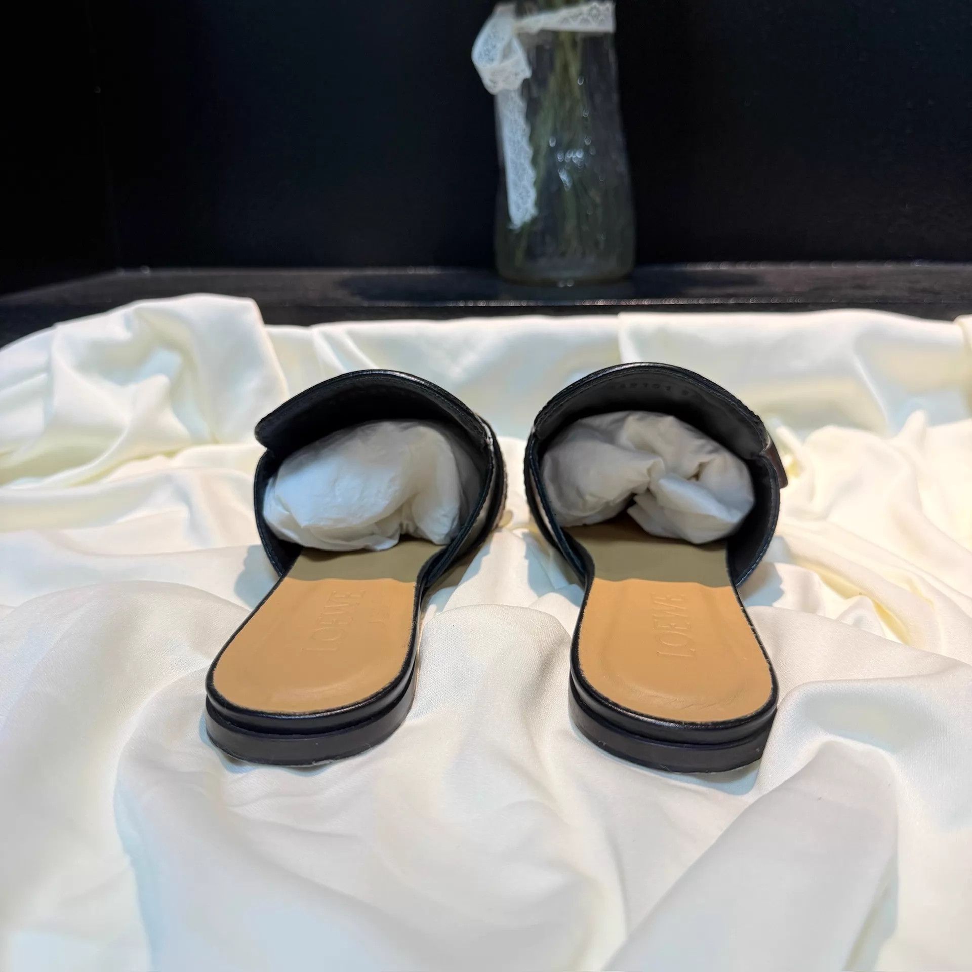 Loewe Loewe Black/Brown Knotted Mules Size 36 New nh3058 Size US 5.5 / IT 35.5 - 3 Thumbnail