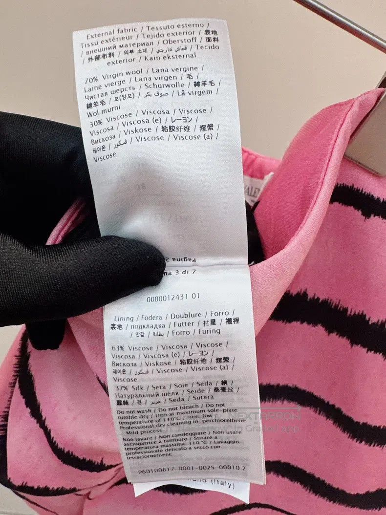 Valentino Valentino Year of the Tiger limited pink shorts Size 37" - 5 Thumbnail