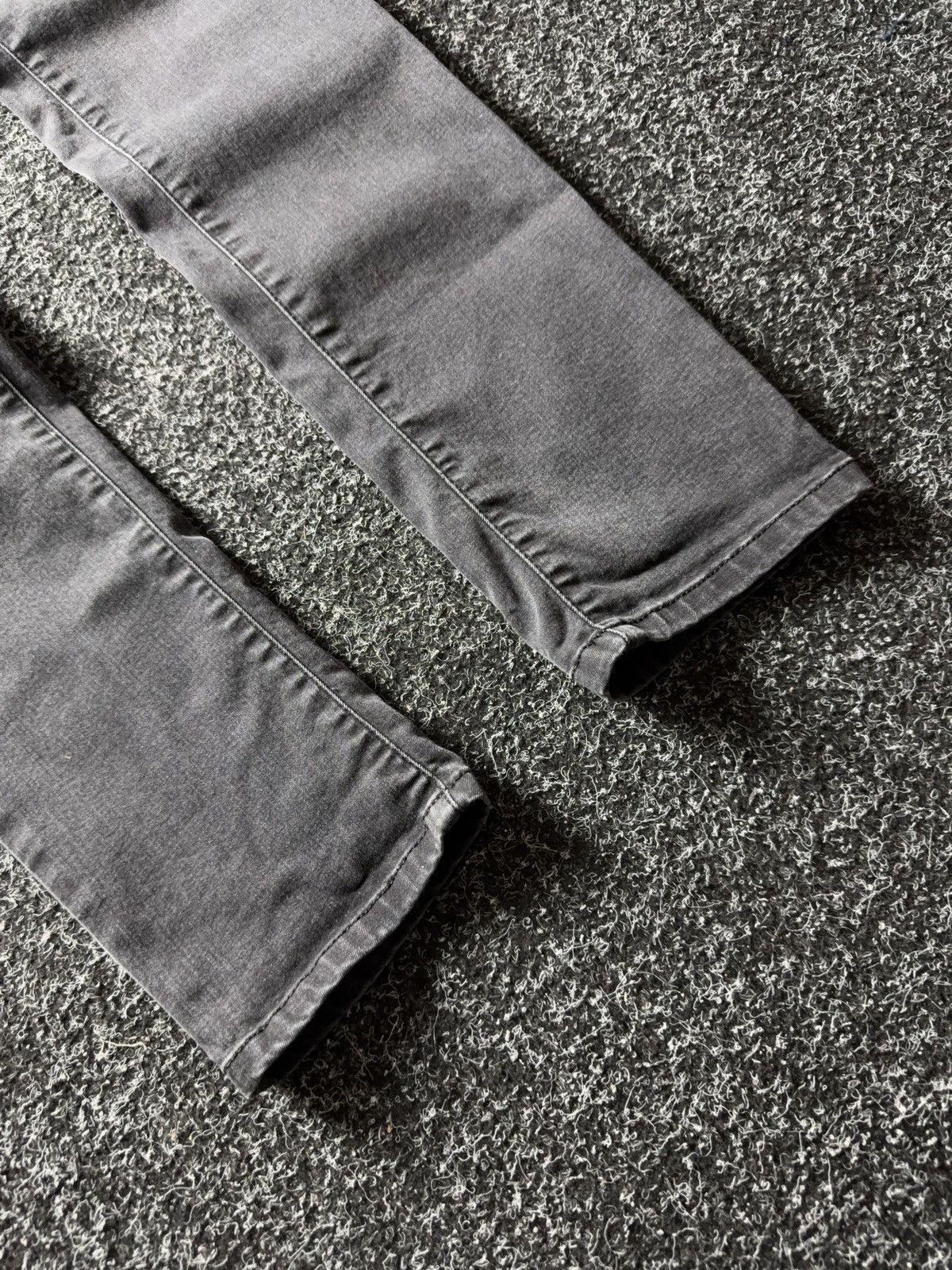 Diesel 00s Diesel LIVER-S Super Slim Grey Faded Denim Skinny Fit Size 28" / US 6 / IT 42 - 4 Thumbnail