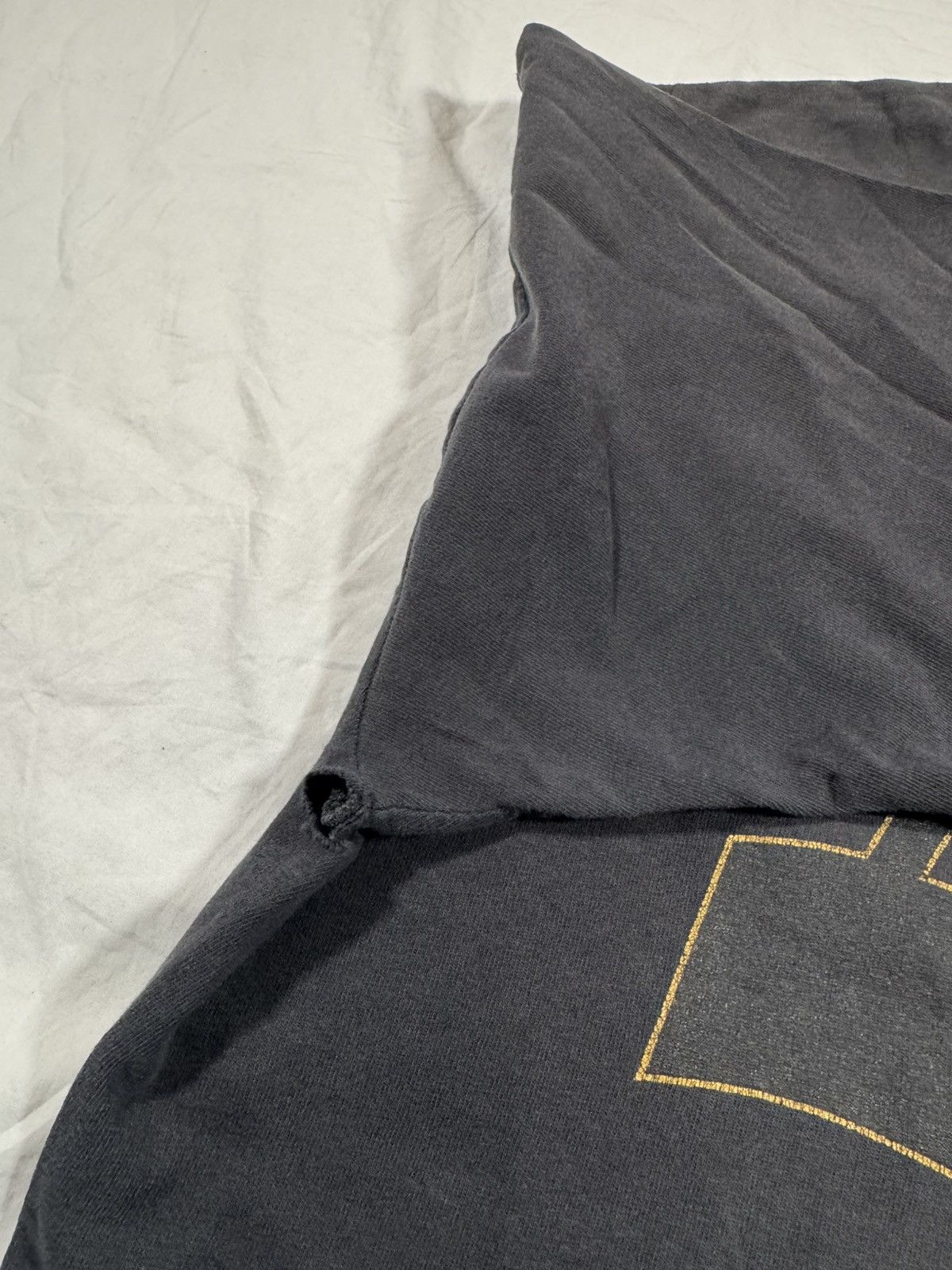 Band Tees Vintage Rare 90s Nine Inch Nails Sin Thrashed Faded Band Tee Size US XL / EU 56 / 4 - 5 Thumbnail
