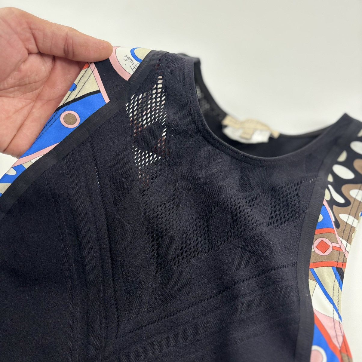 Emilio Pucci Emilio Pucci Cut Out Stretch Top Size XS / US 0-2 / IT 36-38 - 6 Thumbnail