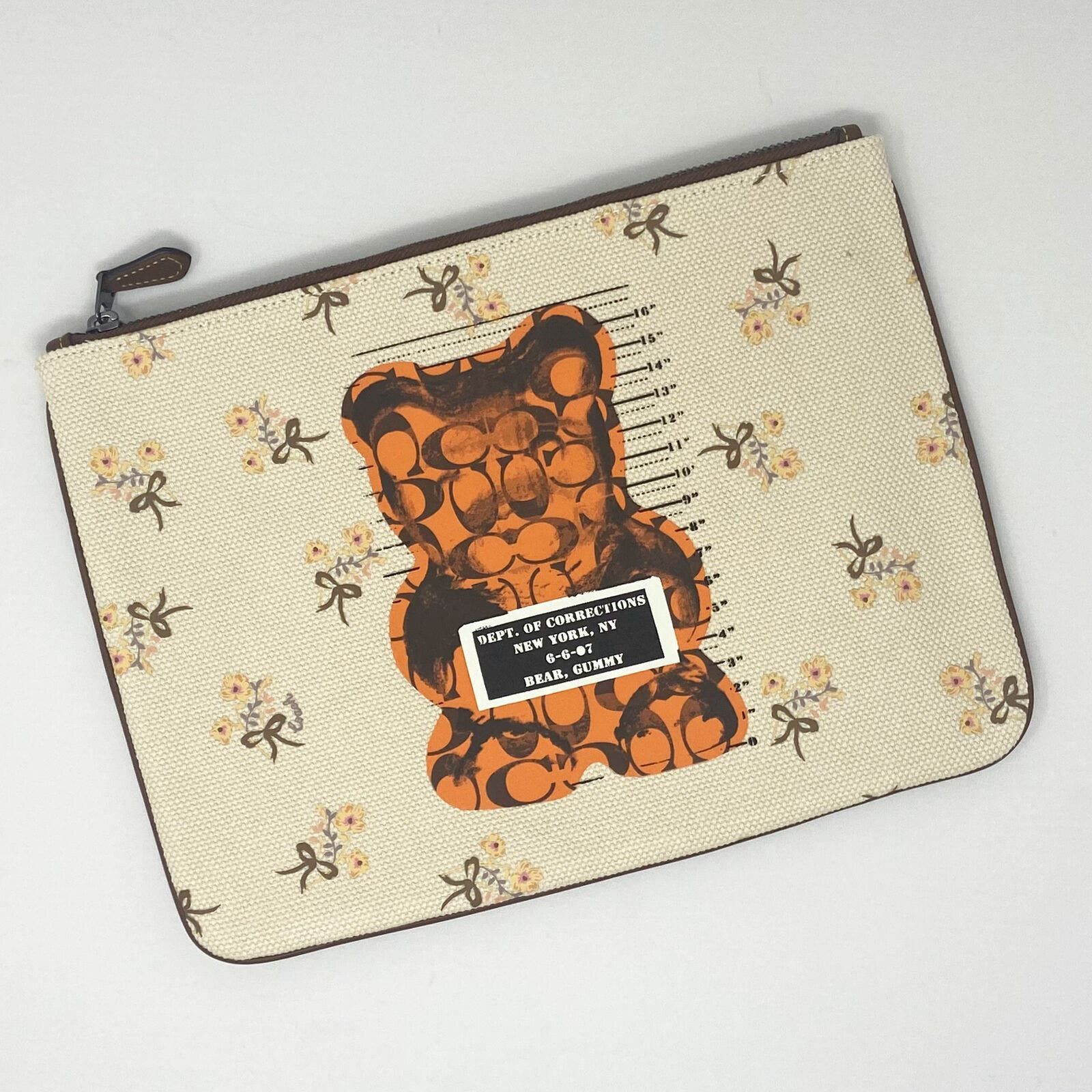 image of Coach Large Wristlet 30 With Vandal Gummy Chalk White F76933, Women's