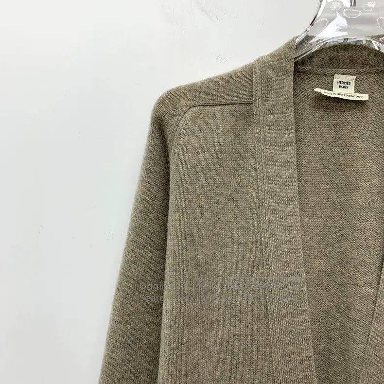 Hermes Hermes Brown cashmere V-neck single-breasted long-sleeve k Size XS / US 0-2 / IT 36-38 - 3 Thumbnail