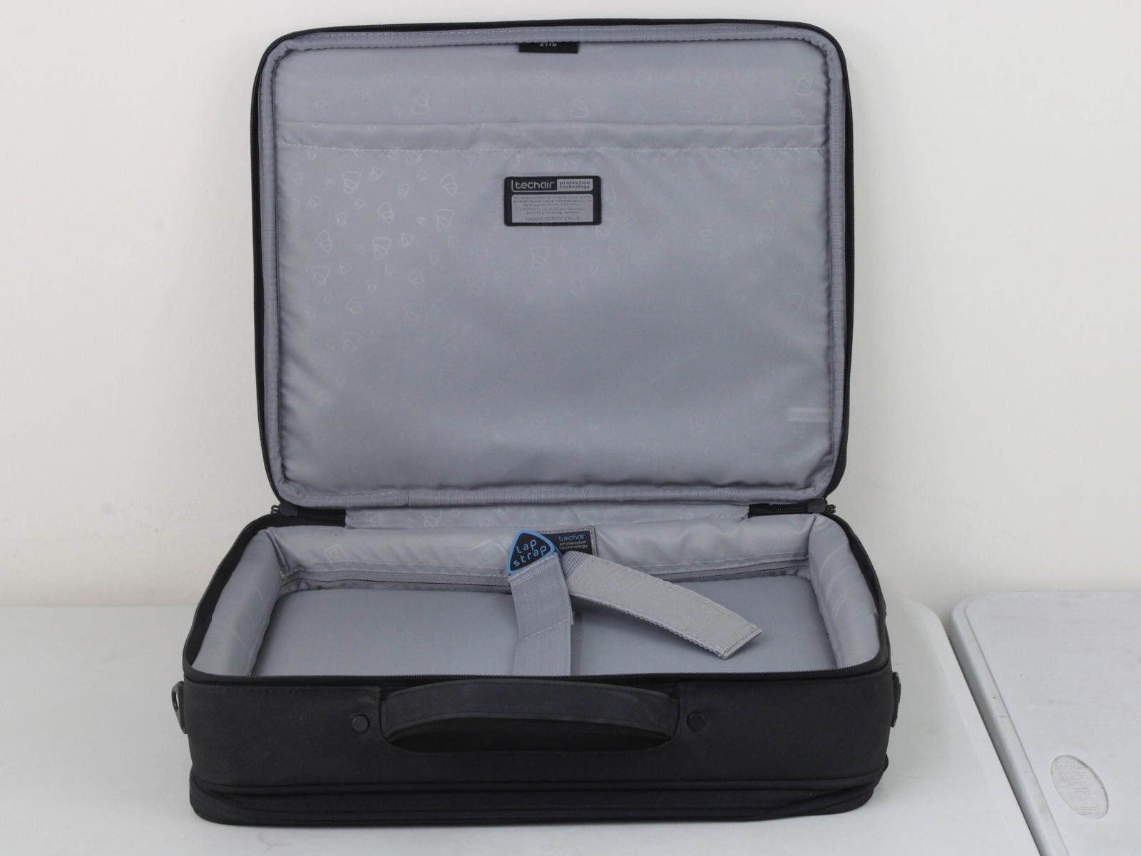 Other Tech Air Black Laptop Bag with Padded Interior Size ONE SIZE - 2 Thumbnail