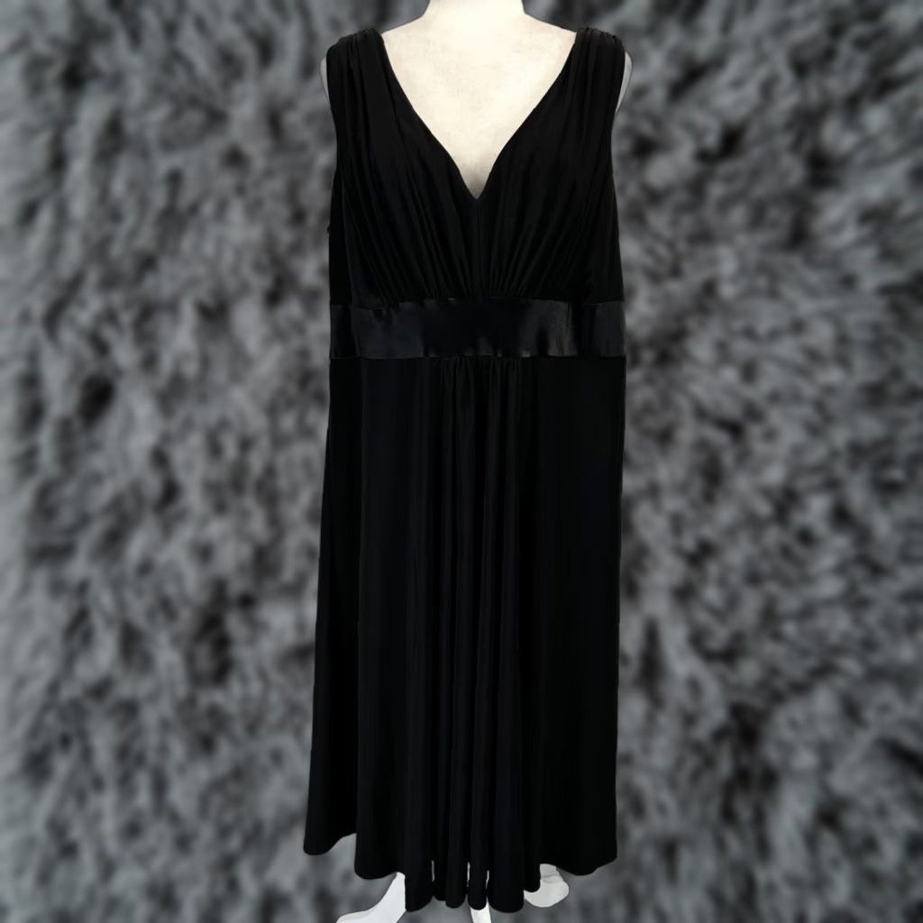Jones New York VINTAGE Jones New York Satin Dress 18W Plus Black Knee Length Draped V-Neck Sleeveless Womens Size XXL / US 16-18 / IT 52-54 - 1 Thumbnail