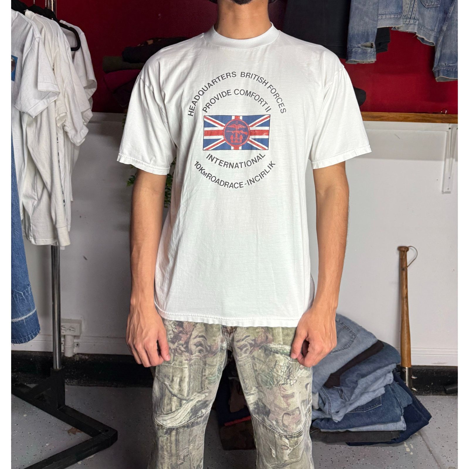 Fruit Of The Loom British forces headquarters race tee Size US M / EU 48-50 / 2 - 1 Thumbnail