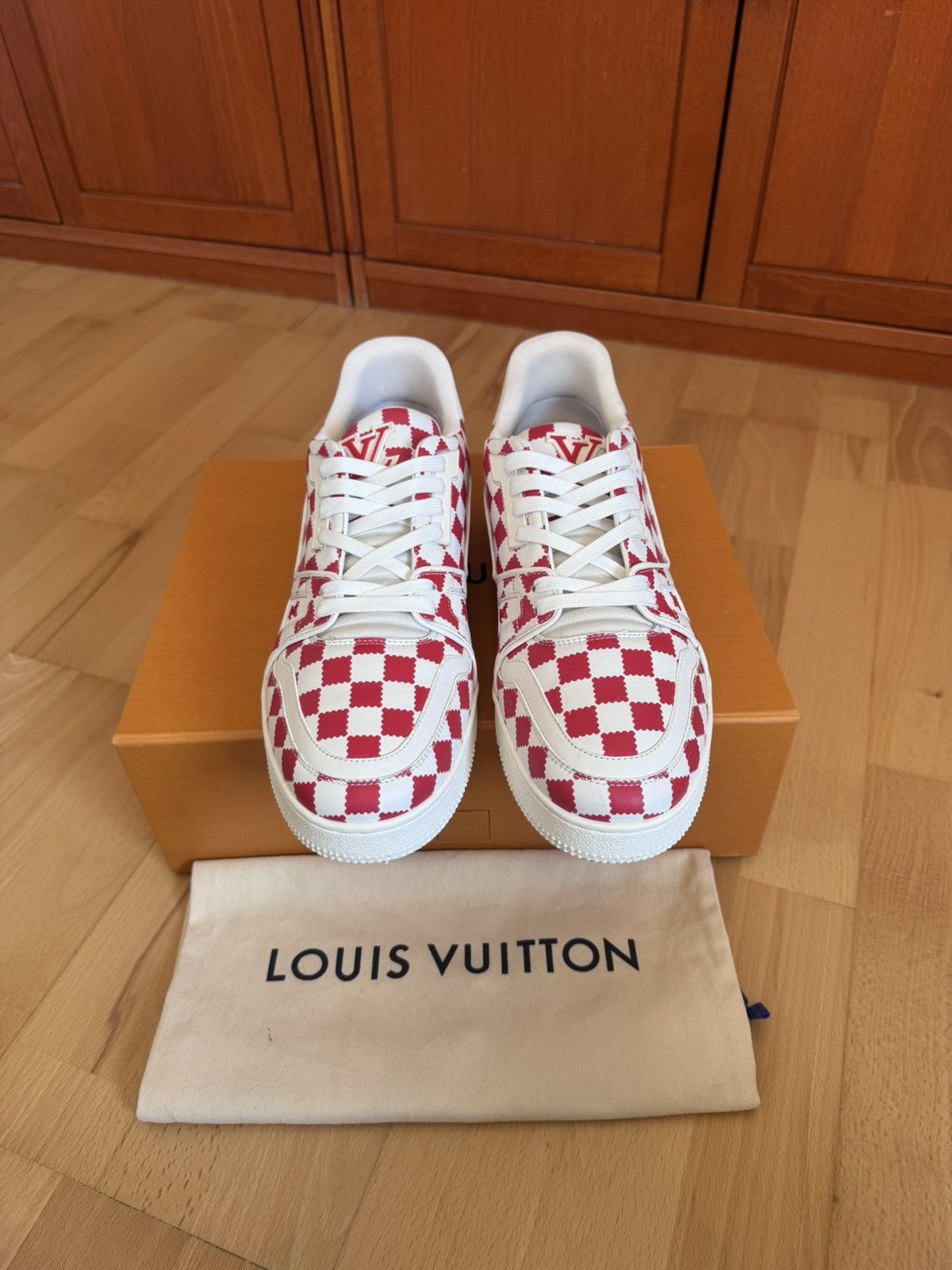 Louis Vuitton Louis Vuitton X Nigo LV Trainer Red White Damier Size US 10 / EU 43 - 7 Thumbnail