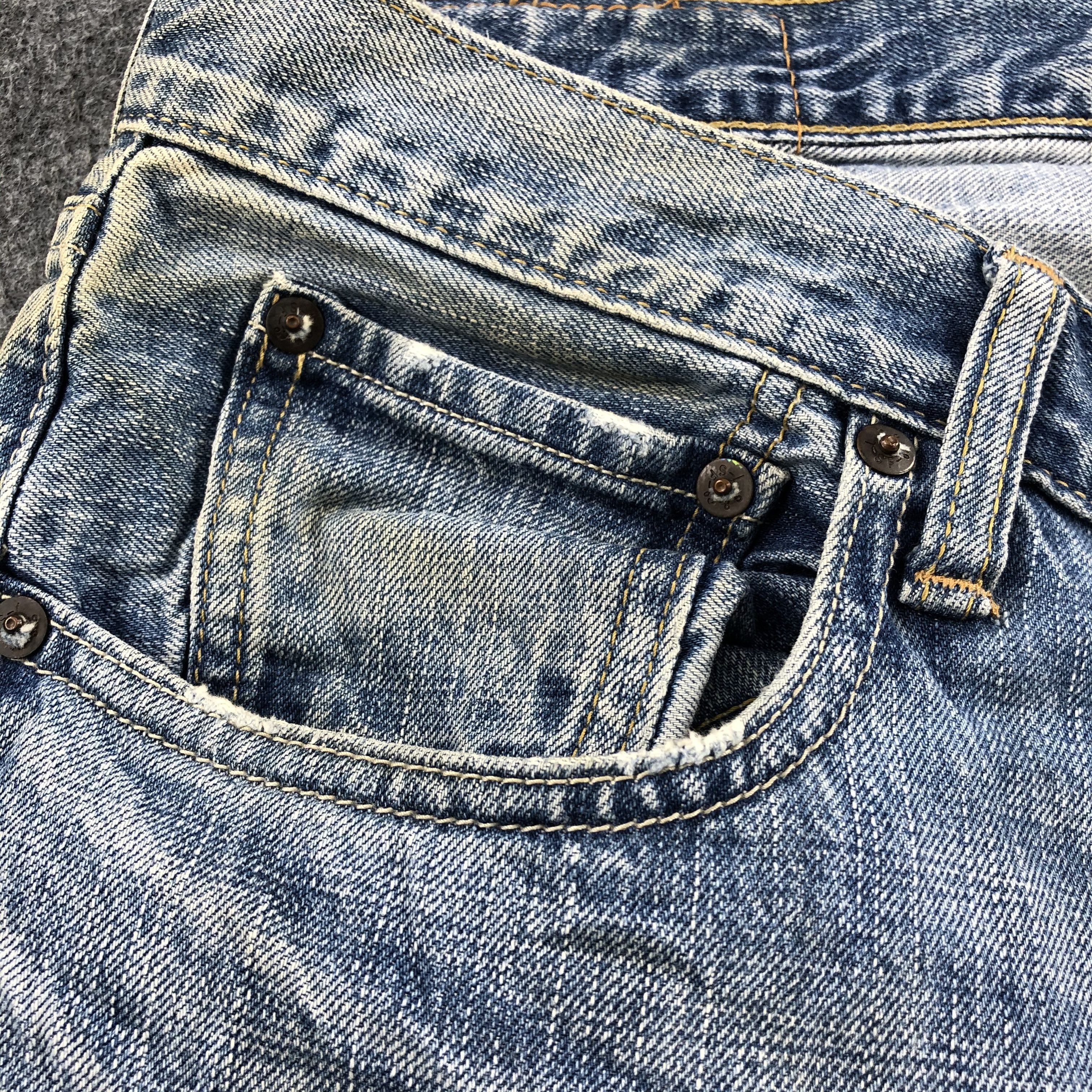 Levi's Vintage 90s Light Wash Levis 506 Jeans-J1917 Size US 32 / EU 48 - 9 Thumbnail