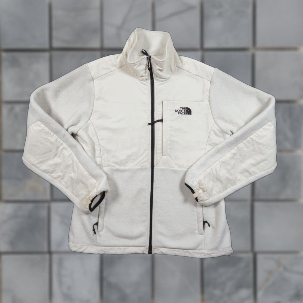 The North Face The North Face Denali Jacket Women Medium White Fleece Outdoor Casual Womens Size M / US 6-8 / IT 42-44 - 1 Thumbnail