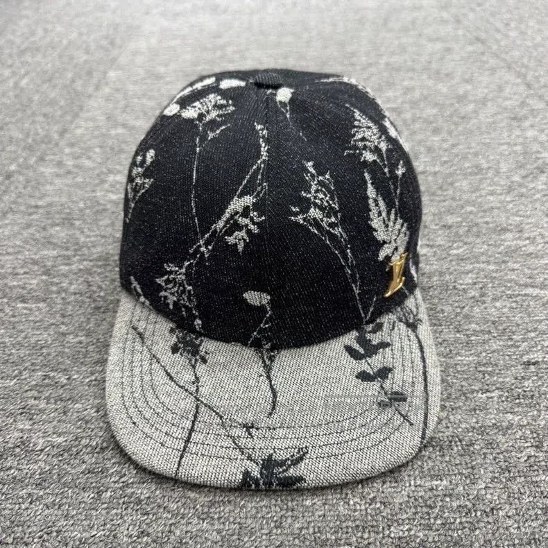 Louis Vuitton Louis Vuitton Floral cap Size ONE SIZE - 1 Thumbnail