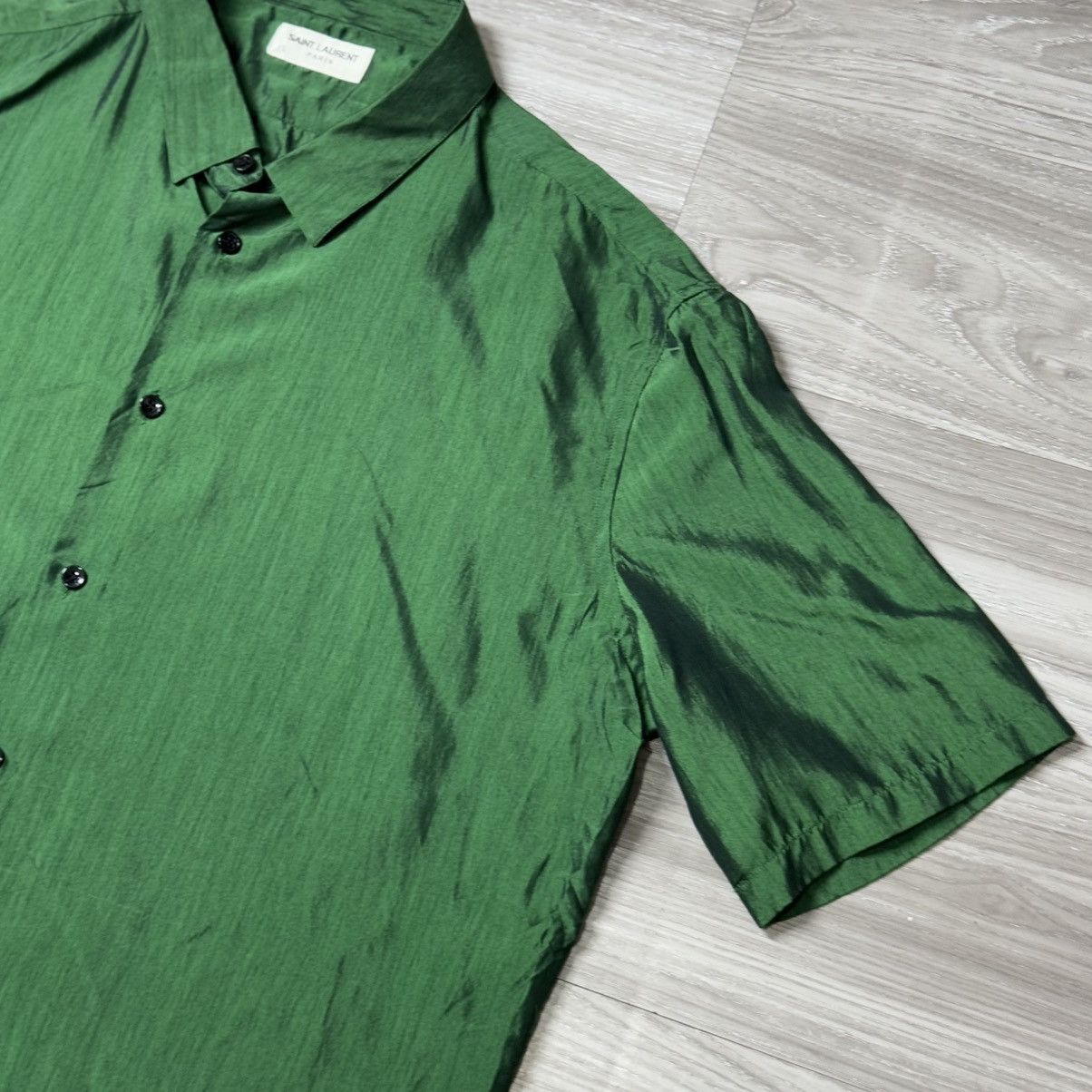 Saint Laurent Paris Saint Laurent silk plain shirt Size US L / EU 52-54 / 3 - 3 Thumbnail