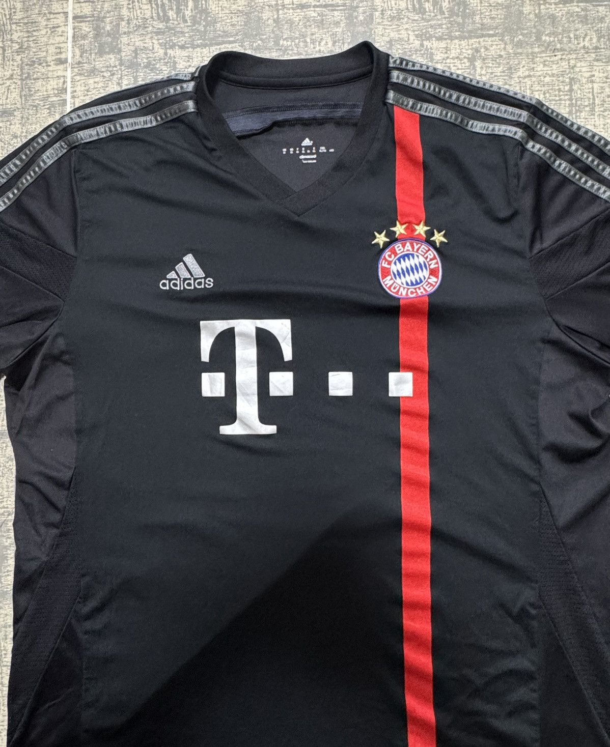 Adidas × Vintage Vintage Adidas FC Bayern Soccer jersey 2014 Size US XL / EU 56 / 4 - 2 Thumbnail