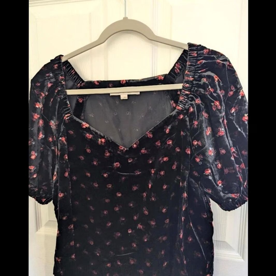 Loft LOFT Velvet Floral Puff Sleeve Sweetheart Neck Blouse Top Black Red Womens L Blouse Size L / US 10 / IT 46 - 2 Thumbnail